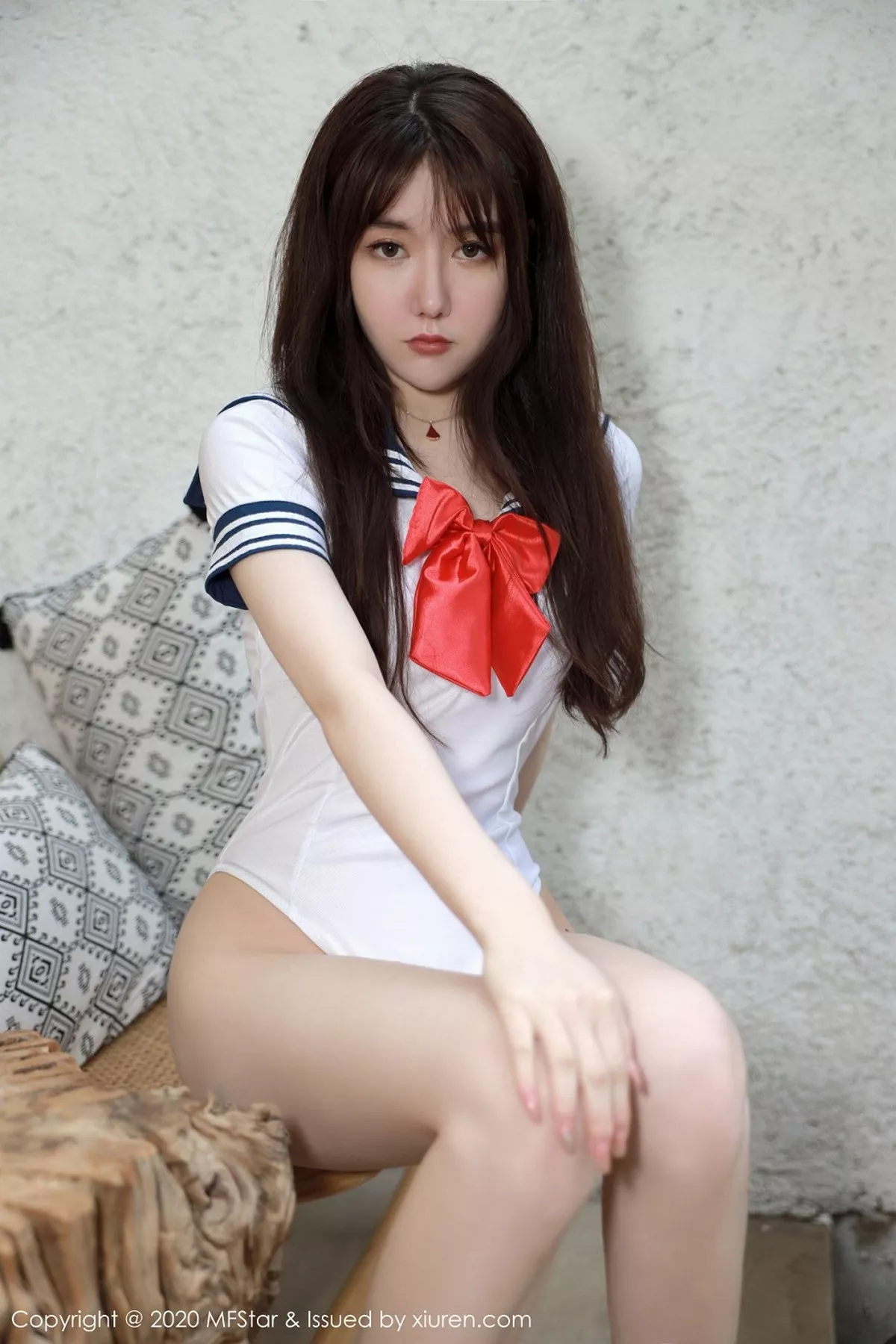 秀人集.com_[MFStar模范学院]Vol.344_嫩模薛琪琪sandy室外白色高叉连体衣秀完美身材诱惑写真59P