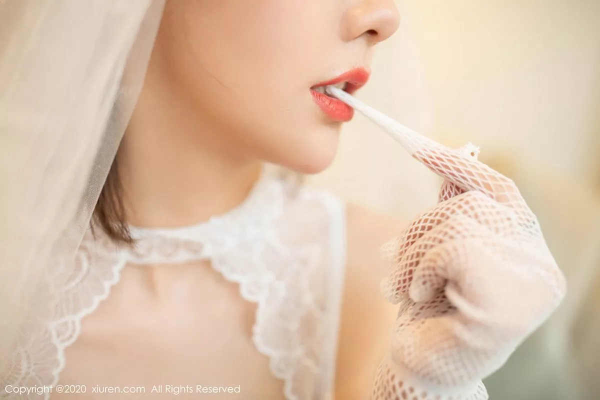 秀人集.com_[XiuRen秀人网]No.2328_气质女神艺轩唯美曼妙婚纱主题私房床上吊带白丝渔网诱惑写真76P