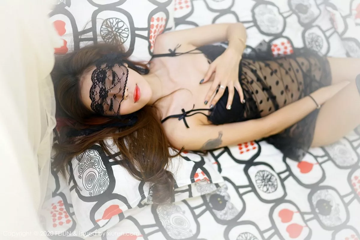 秀人集.com_[FeiLin嗲囡囡]VOL.237_嫩模梦小楠小夜猫私房黑纱遮面吊带薄纱内衣妩媚诱惑写真88P