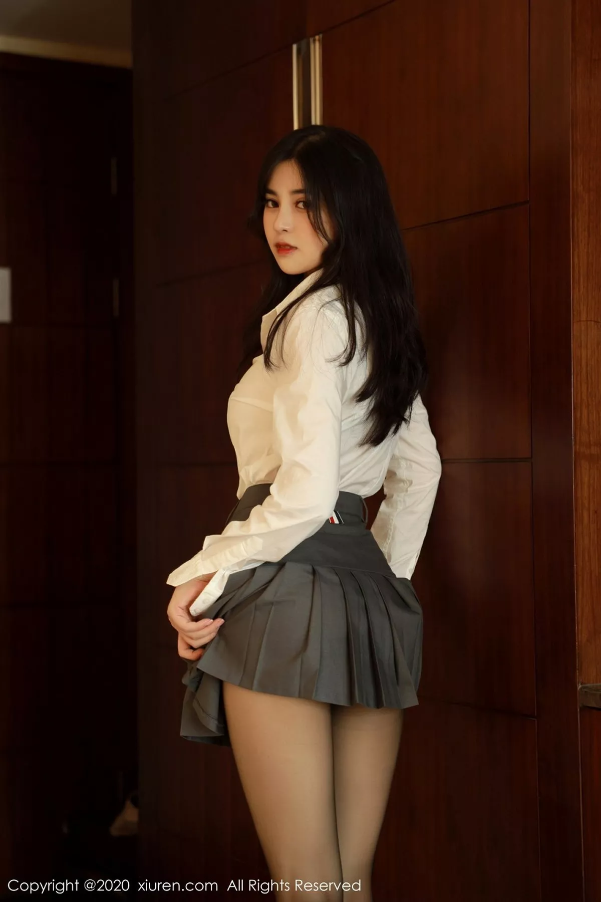 秀人集.com_[XiuRen秀人网]No.2330_嫩模韩静安私房性感白衬衣配短裙黑丝裤袜秀完美身材性感写真40P