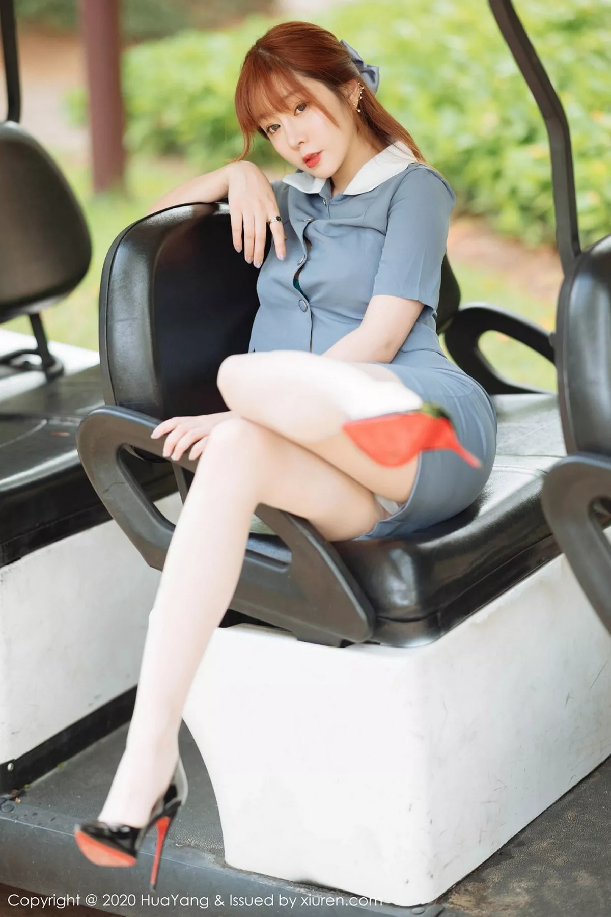 秀人集.com_[HuaYang花漾]Vol.257_女神王雨纯三亚旅拍户外职业装配无内肉丝裤袜诱惑写真87P