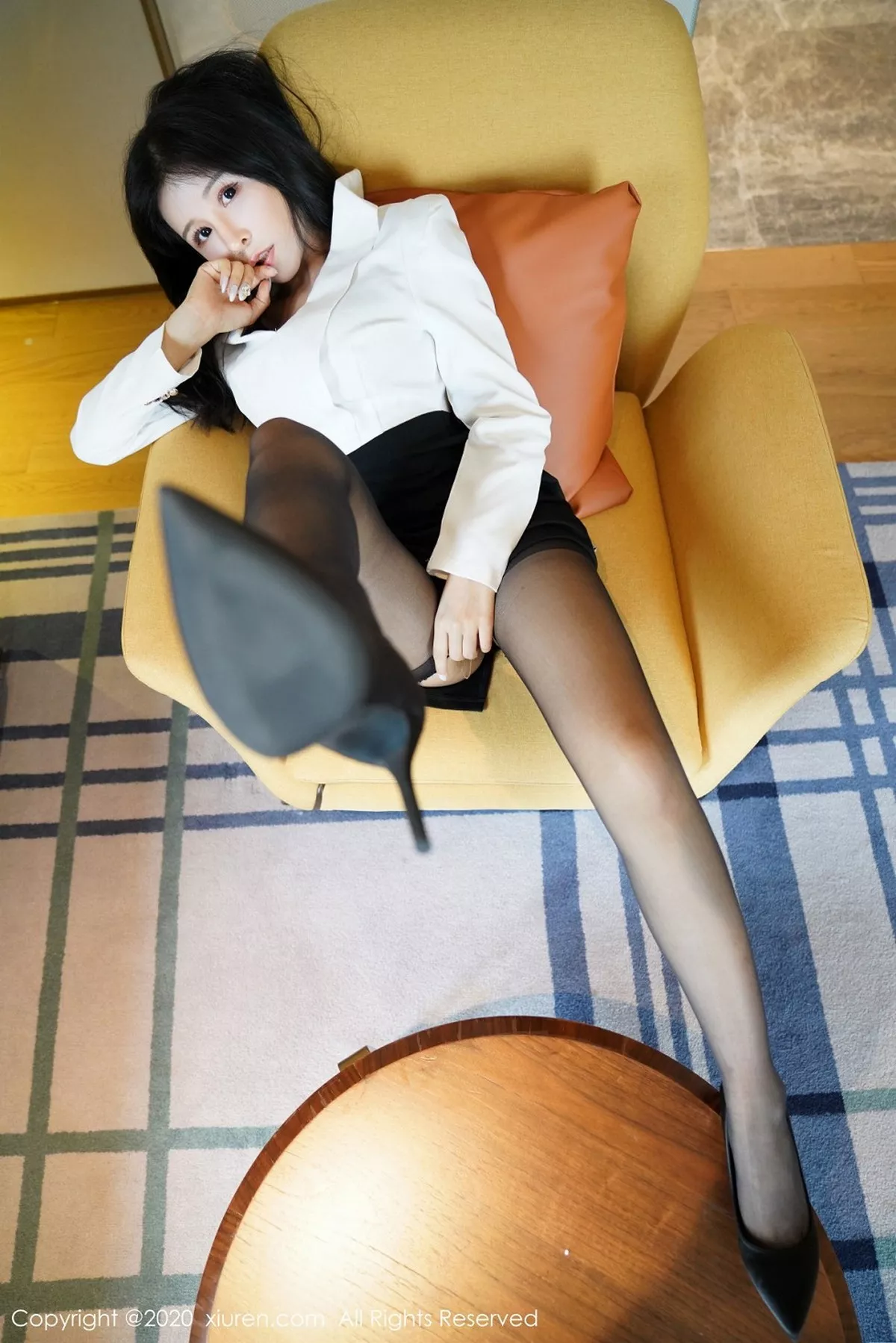 秀人集.com_[XiuRen秀人网]No.2346_嫩模奥莉经典职场秘书0L制服私房开档黑丝裤袜秀翘臀诱惑写真40P