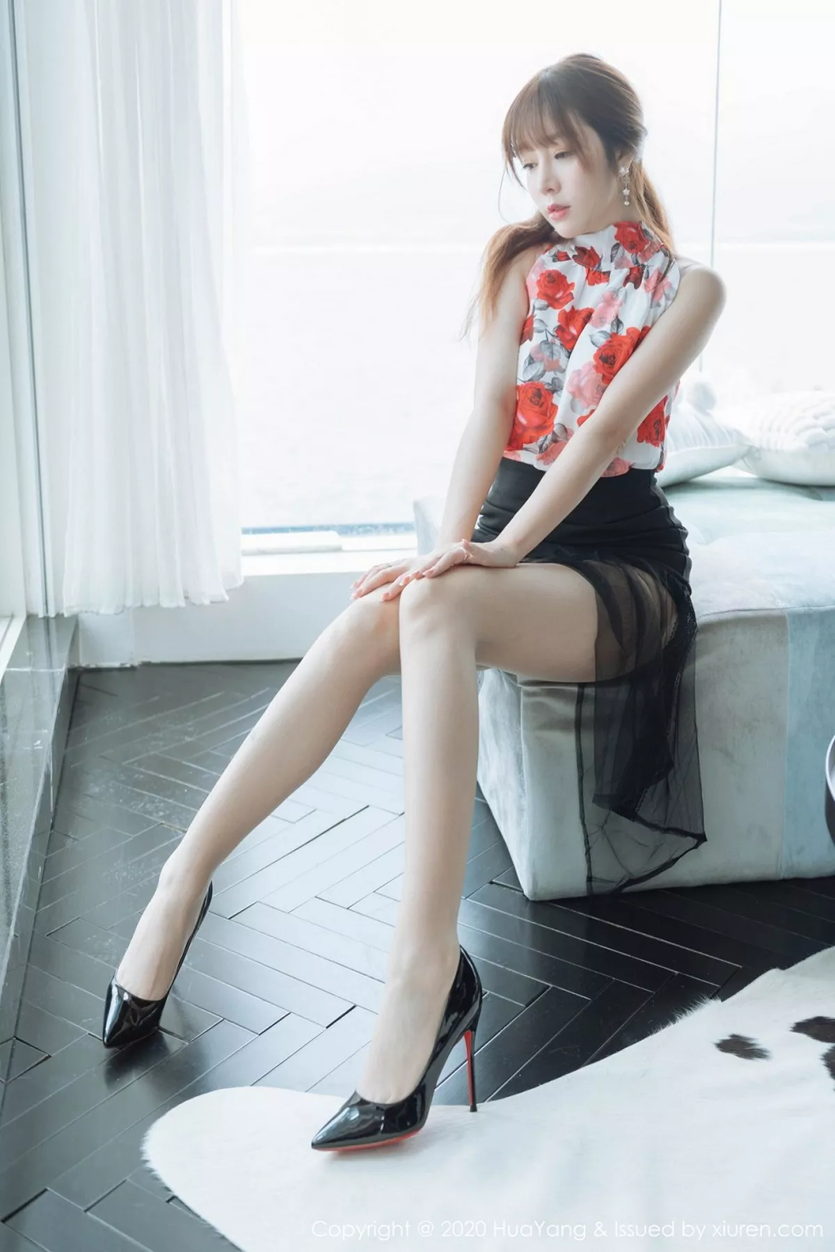 秀人集.com_[HuaYang花漾]Vol.259_女神王雨纯三亚旅拍私房性感粉色内裤秀翘臀惹火诱惑写真60P