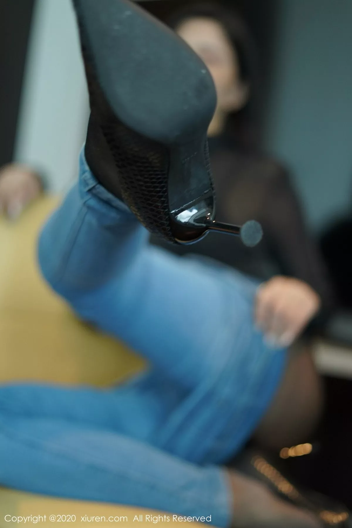 秀人集.com_[XiuRen秀人网]No.2386_嫩模小蛮妖Yummy私房牛仔裤半脱露超薄黑丝裤袜秀翘臀诱惑写真67P