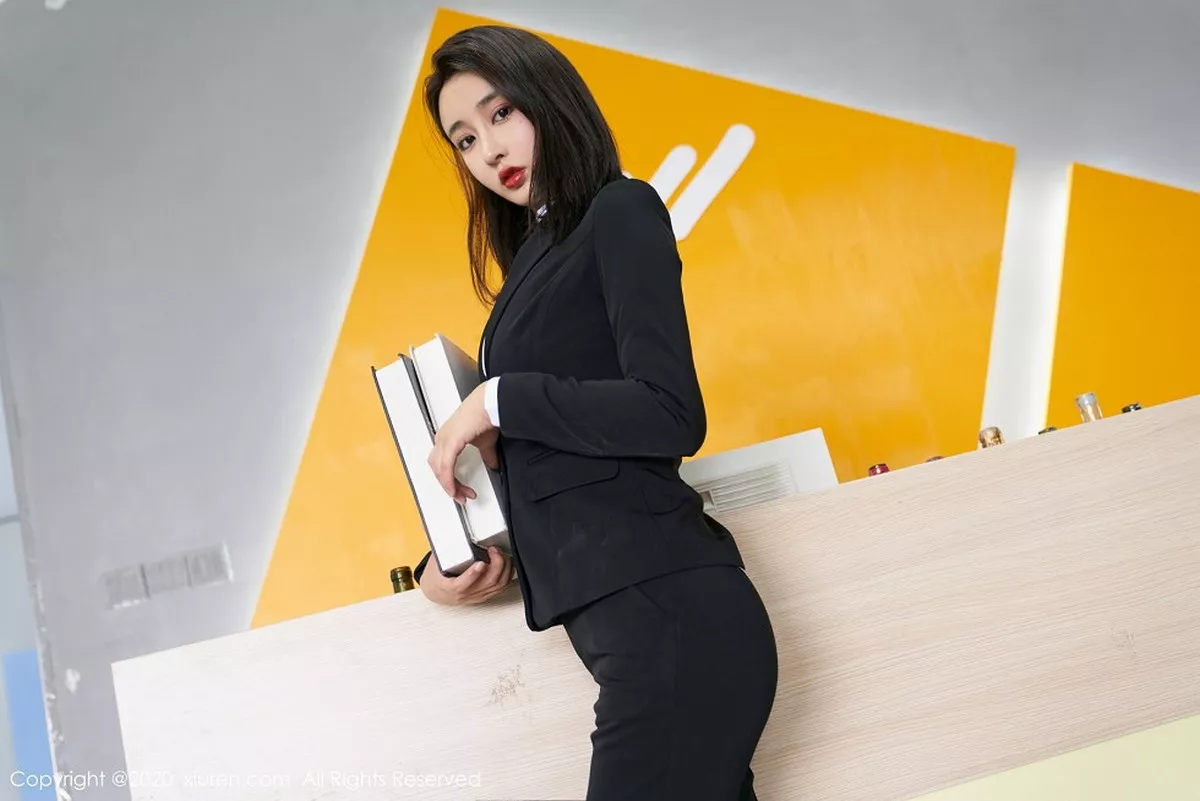 秀人集.com_[XiuRen秀人网]No.2392_嫩模林子欣Freya心愿旅拍白领制服脱白衬衣露蕾丝内衣性感写真53P