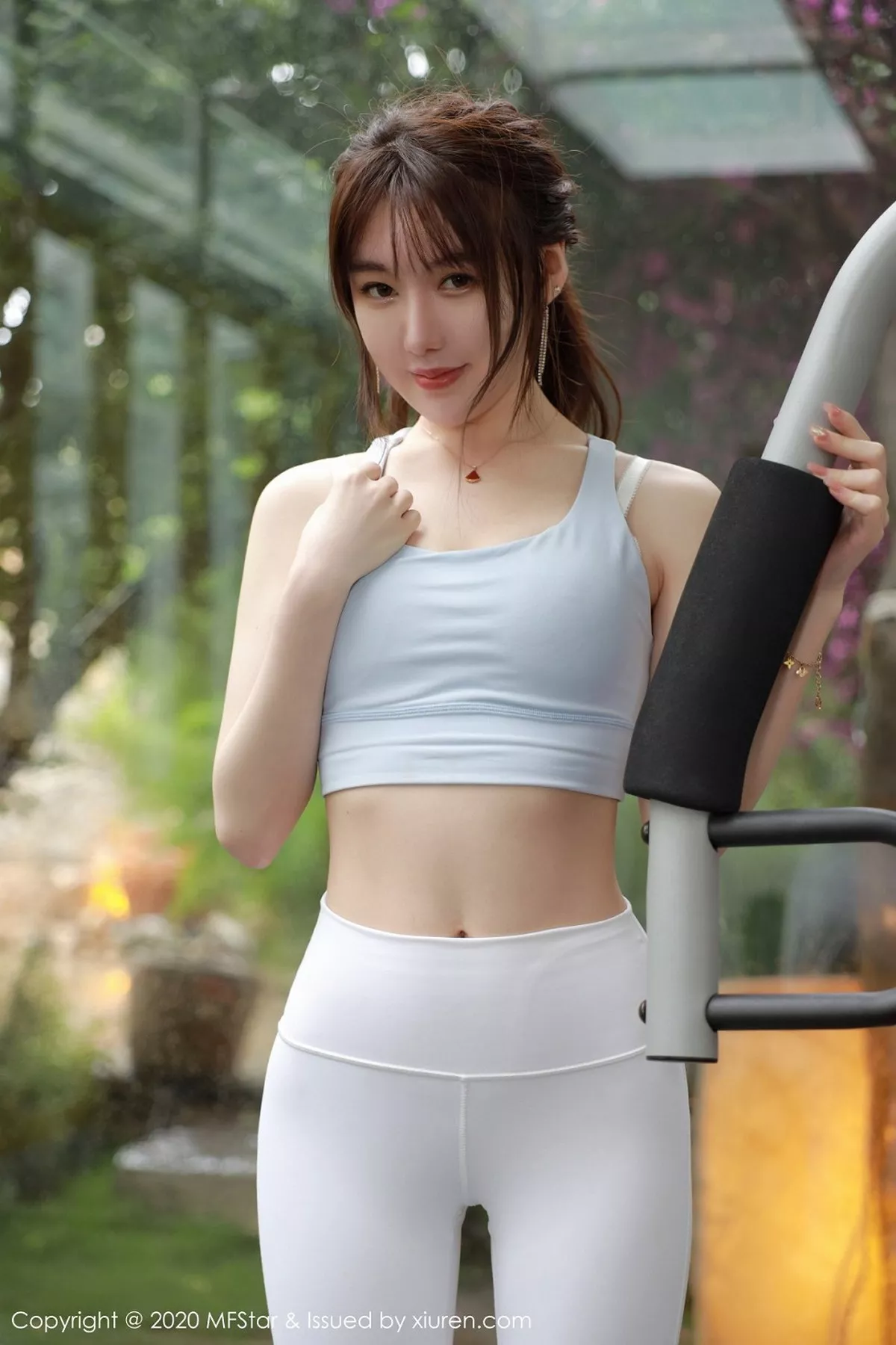 秀人集.com_[MFStar模范学院]Vol.365_嫩模薛琪琪sandy大理旅拍健身房紧身运动裤秀翘臀诱惑写真46P