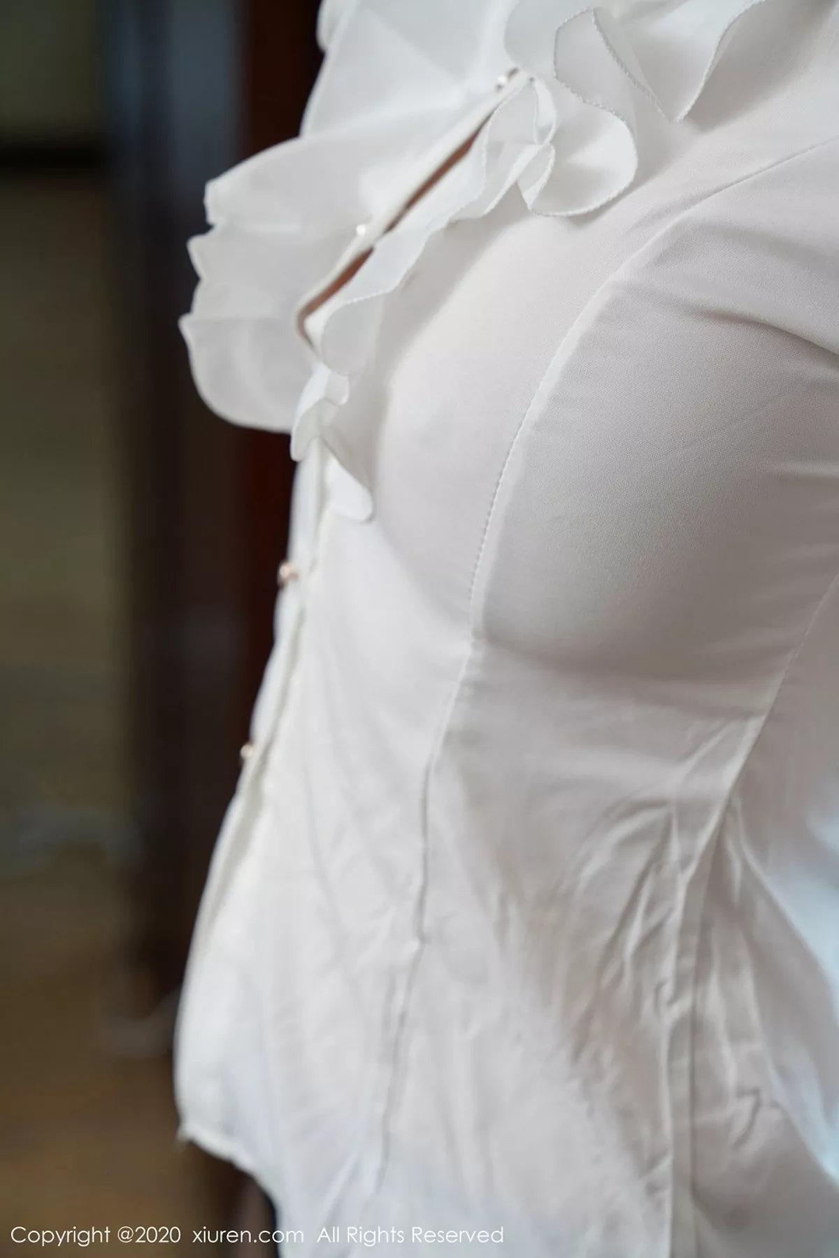 秀人集.com_[XiuRen秀人网]No.2437_嫩模诗诗kiki脱性感白衬衣露粉色内衣黑丝裤袜撩人诱惑写真45P