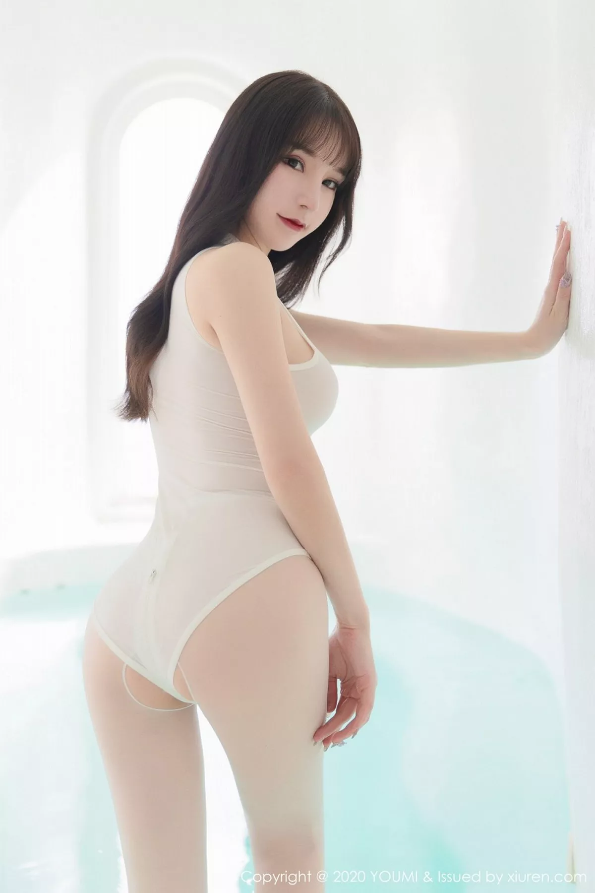 秀人集.com_[YouMi尤蜜荟]Vol.508_女神周于希Sandy大理旅拍薄透泳衣配开档肉丝裤袜惹火诱惑写真58P