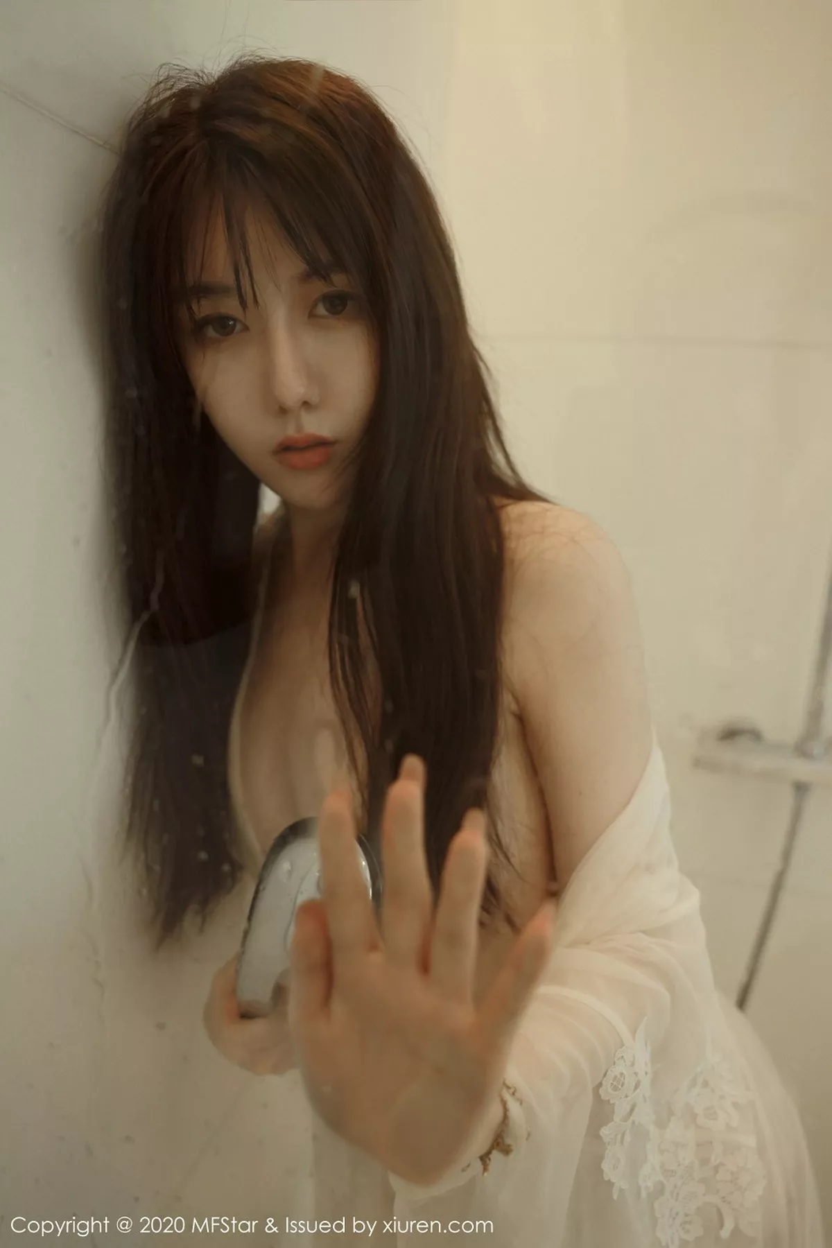 秀人集.com_[MFStar模范学院]Vol.373_嫩模薛琪琪sandy居家女友视觉主题浴室薄纱透视诱惑写真52P