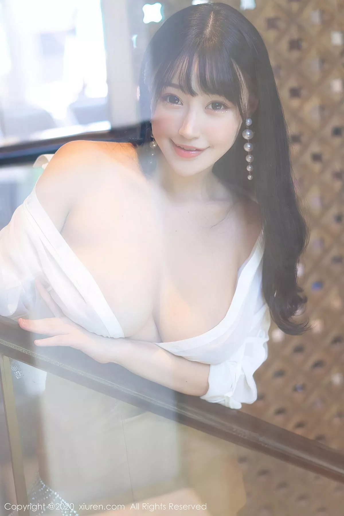 秀人集.com_[XiuRen秀人网]No.2519_女神朱可儿Flower西双版纳旅拍性感白衬衣真空半露豪乳诱惑写真53P