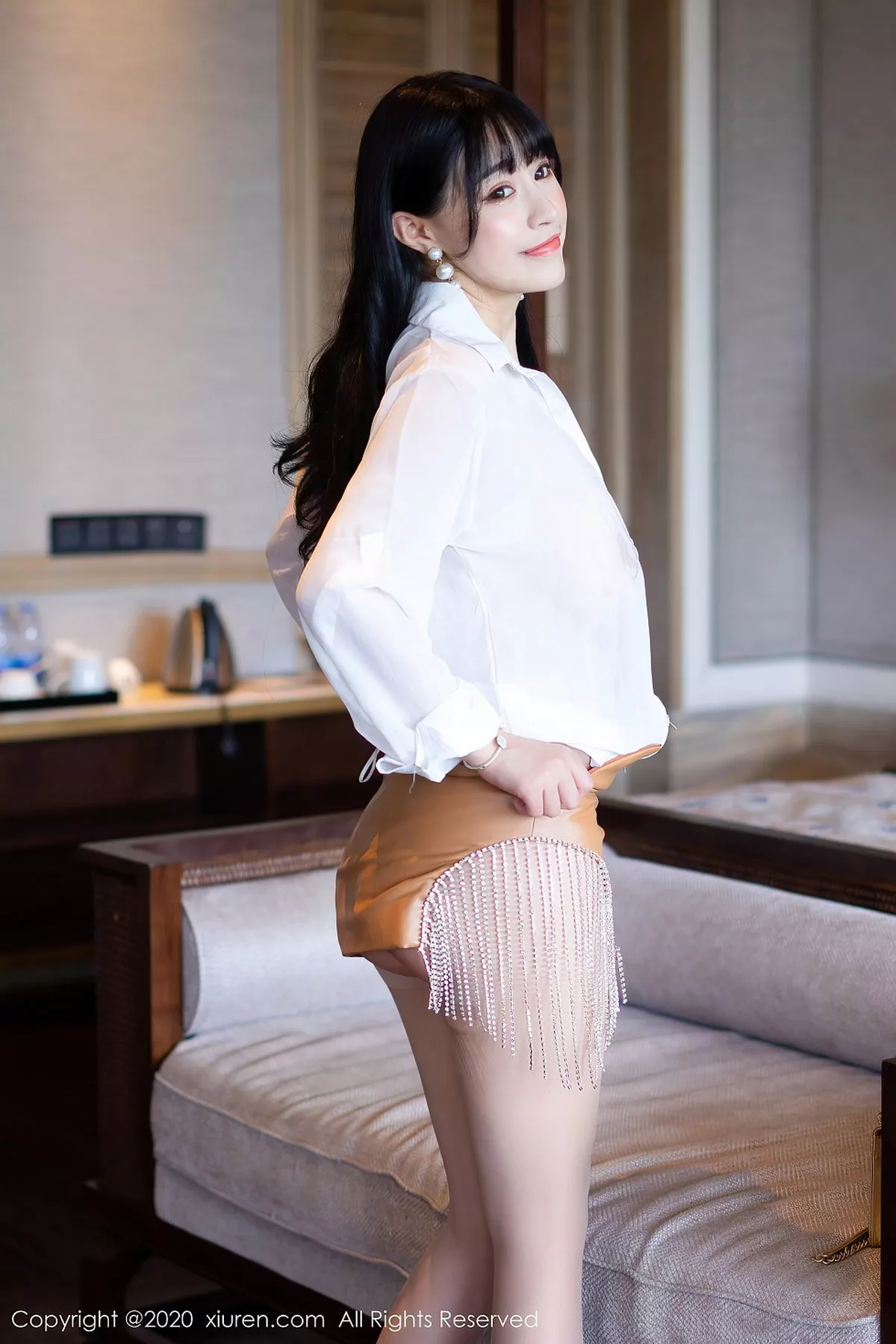 秀人集.com_[XiuRen秀人网]No.2519_女神朱可儿Flower西双版纳旅拍性感白衬衣真空半露豪乳诱惑写真53P