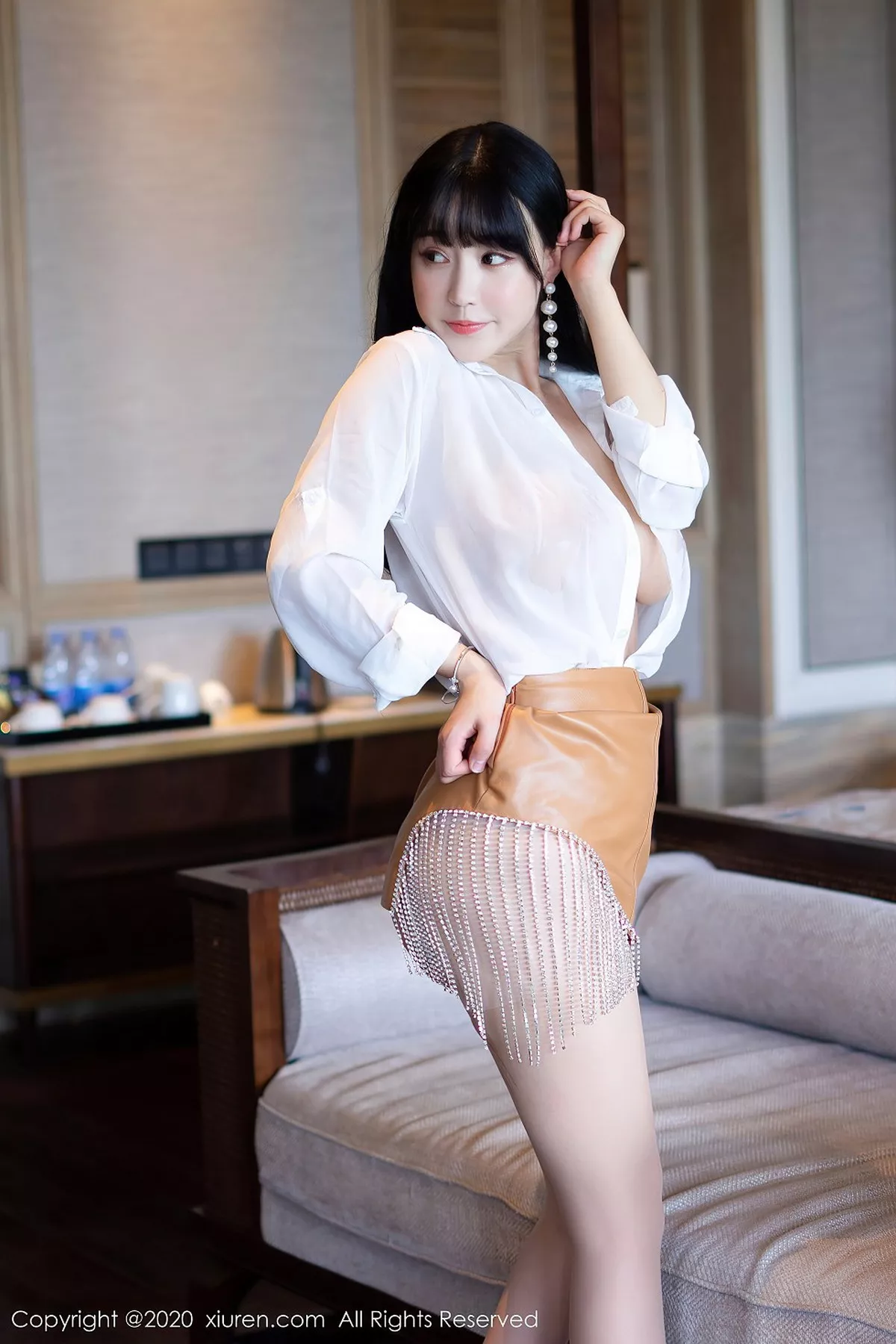 秀人集.com_[XiuRen秀人网]No.2519_女神朱可儿Flower西双版纳旅拍性感白衬衣真空半露豪乳诱惑写真53P