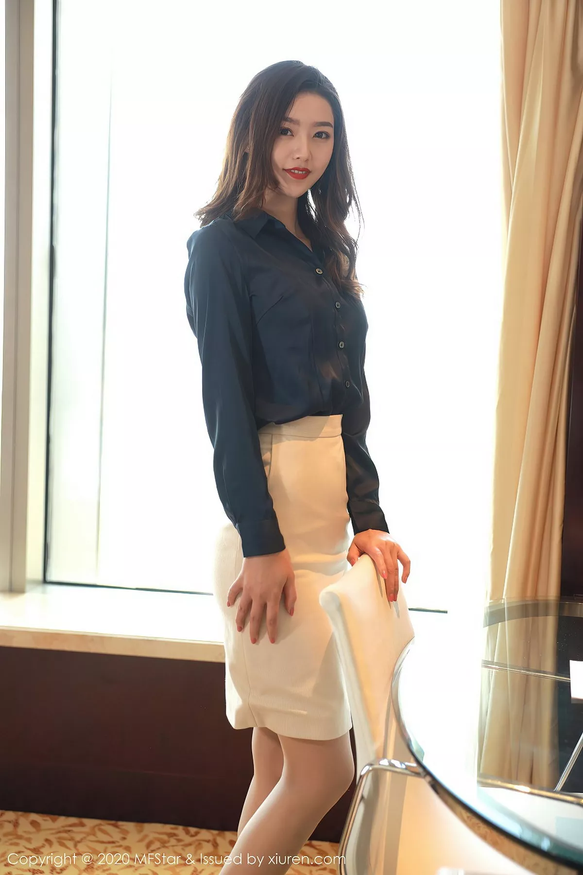 秀人集.com_[MFStar模范学院]Vol.381_嫩模方子萱经典职场秘书0L主题黑色内衣配肉丝裤袜诱惑写真71P