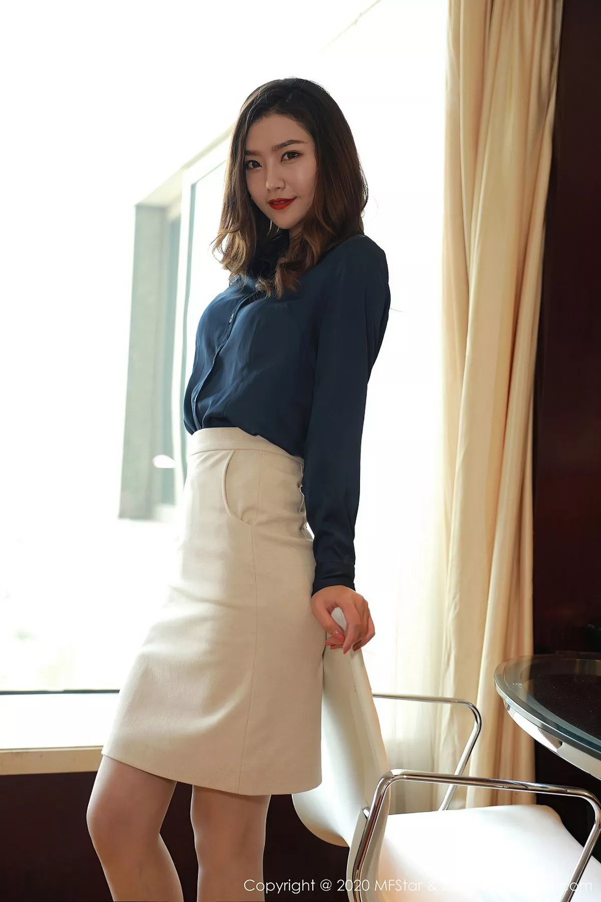 秀人集.com_[MFStar模范学院]Vol.381_嫩模方子萱经典职场秘书0L主题黑色内衣配肉丝裤袜诱惑写真71P