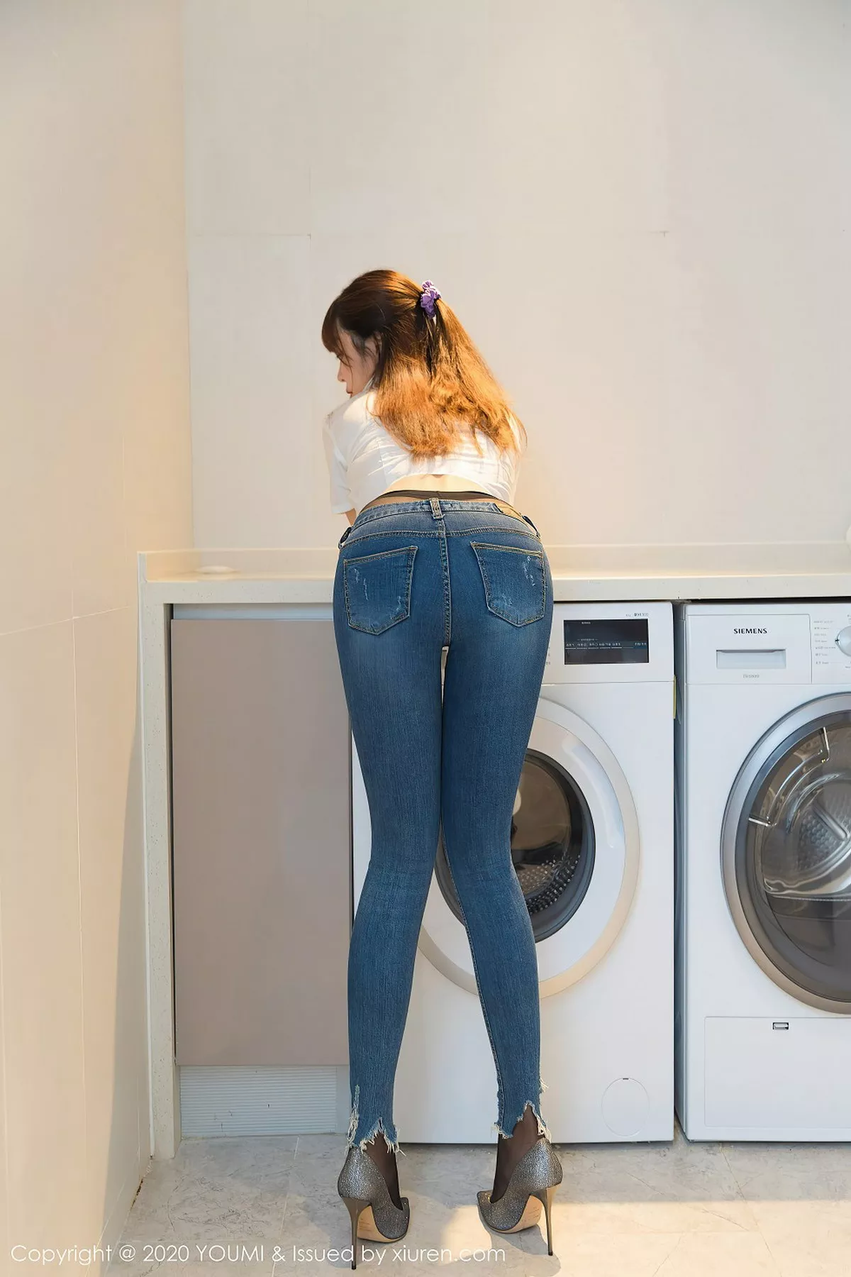 秀人集.com_[YouMi尤蜜荟]Vol.522_女神王雨纯经典白衬衫主题私房脱牛仔裤露黑丝裤袜魅惑写真90P