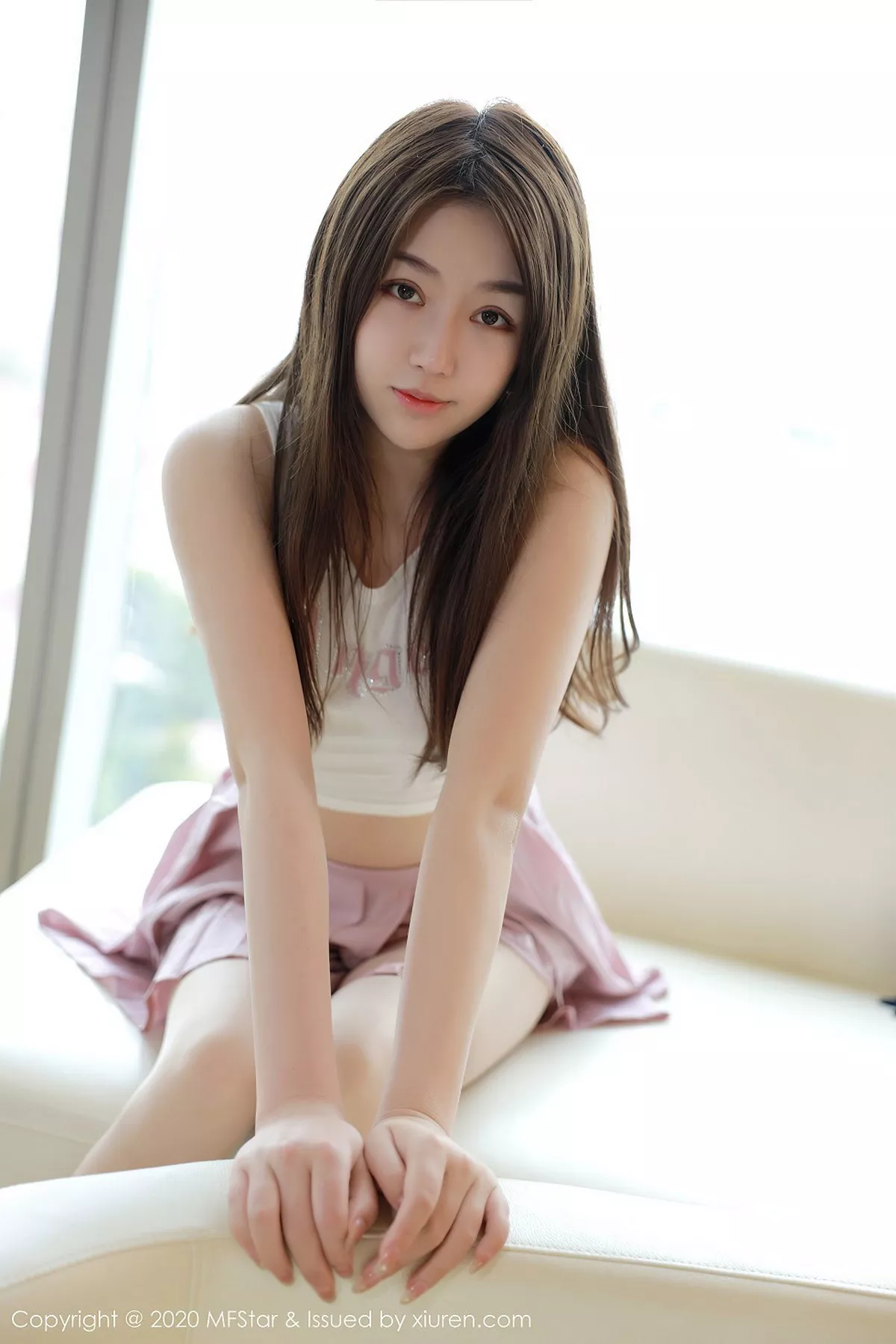 秀人集.com_[MFStar模范学院]Vol.384_嫩模梦梵私房吊带内衣配粉色短裙秀完美身材诱惑写真43P