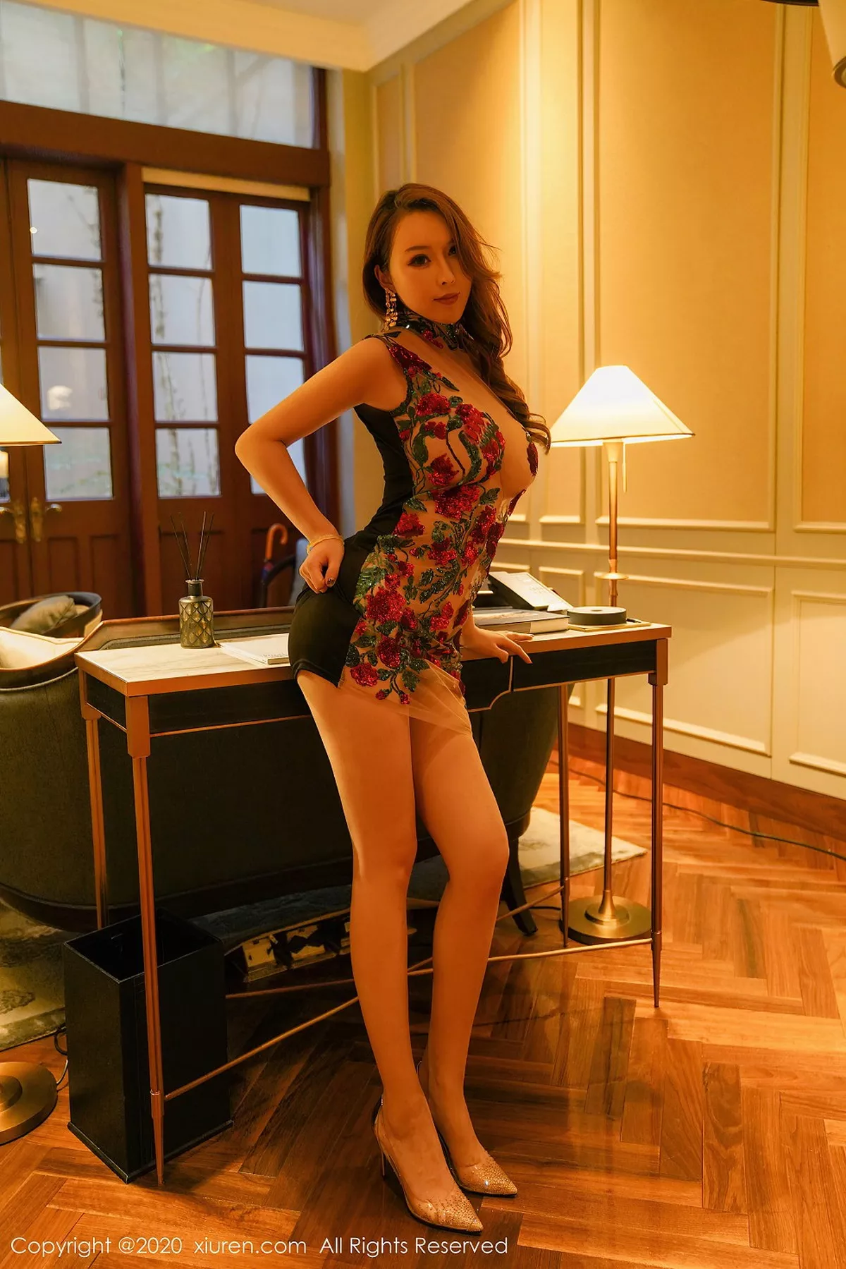 秀人集.com_[XiuRen秀人网]No.2549_女神Egg_尤妮丝华丽镂空内衣主题透视秀魔鬼身材极致诱惑写真47P