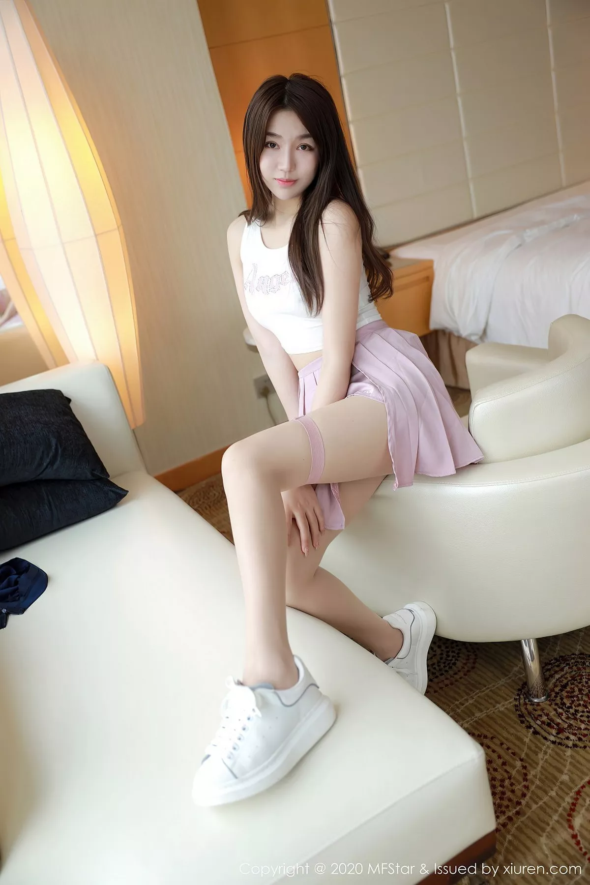 秀人集.com_[MFStar模范学院]Vol.384_嫩模梦梵私房吊带内衣配粉色短裙秀完美身材诱惑写真43P