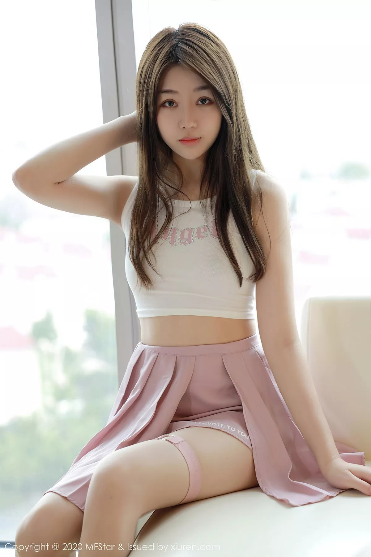 秀人集.com_[MFStar模范学院]Vol.384_嫩模梦梵私房吊带内衣配粉色短裙秀完美身材诱惑写真43P