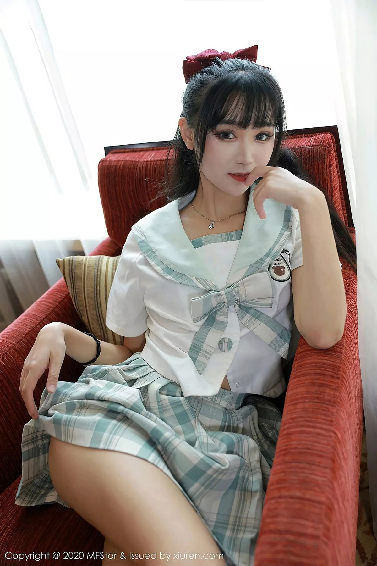 秀人集.com_[MFStar模范学院]Vol.386_嫩模小果冻儿JK制服主题撩裙露性感内裤翘臀诱惑写真51P