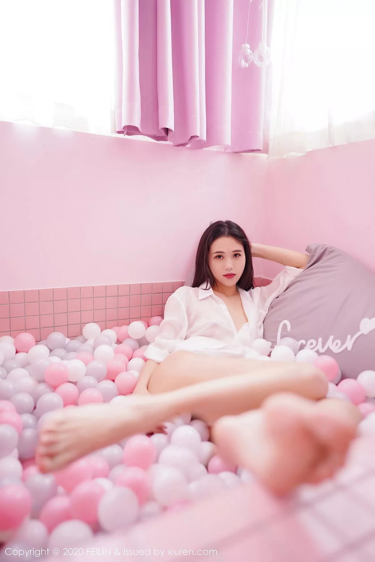 秀人集.com_[FeiLin嗲囡囡]VOL.341_嫩模陈一涵职场秘书OL主题+波波池真空白衬衣完美诱惑写真40P