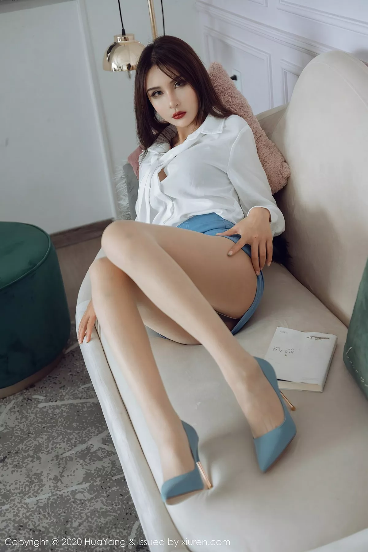 秀人集.com_[HuaYang花漾]Vol.291_嫩模Emily顾奈奈秘书0L装扮主题白衬衣配肉丝裤袜诱惑写真62P