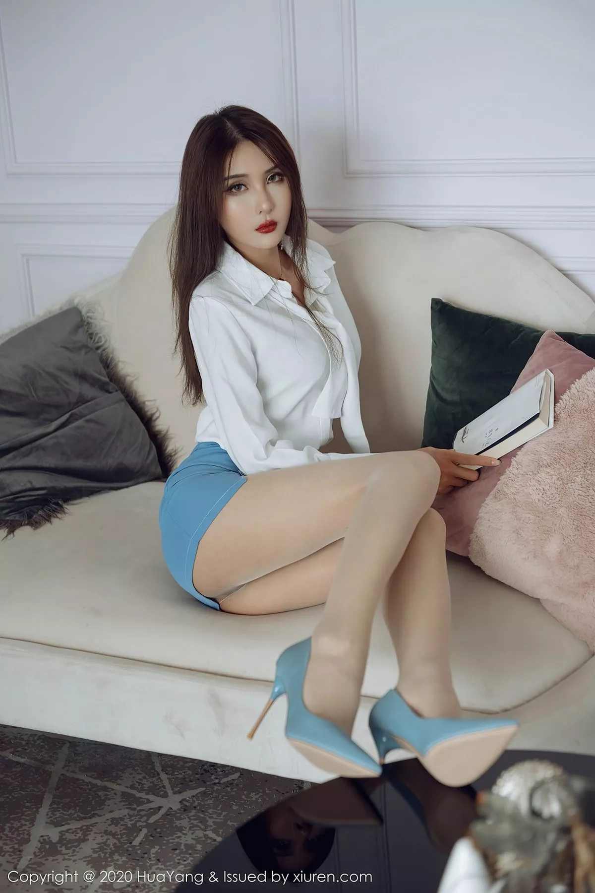 秀人集.com_[HuaYang花漾]Vol.291_嫩模Emily顾奈奈秘书0L装扮主题白衬衣配肉丝裤袜诱惑写真62P