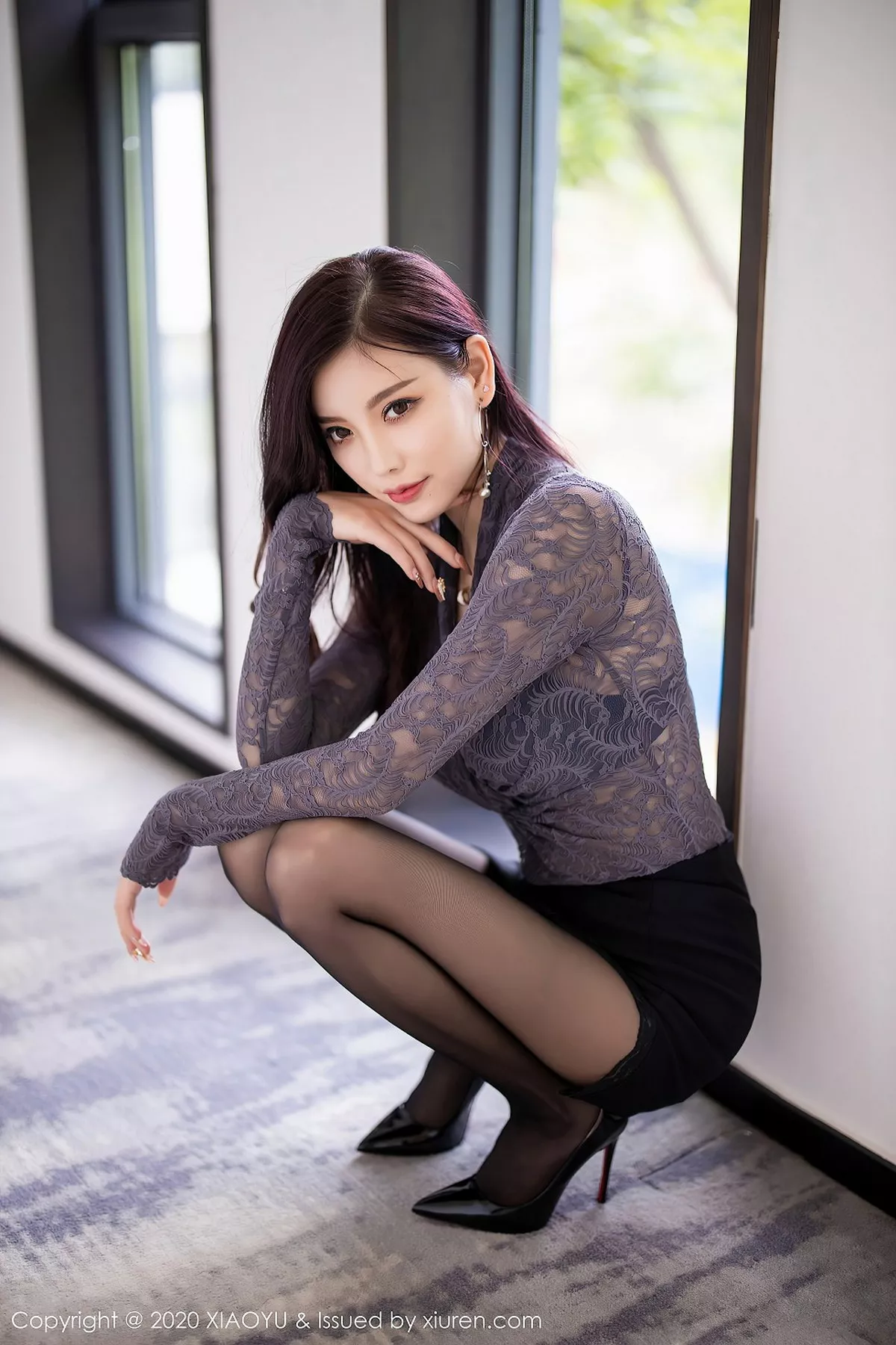 秀人集.com_[XiaoYu画语界]Vol.372_女神杨晨晨sugar阳朔旅拍典雅ol风半脱露性感内衣完美诱惑写真93P