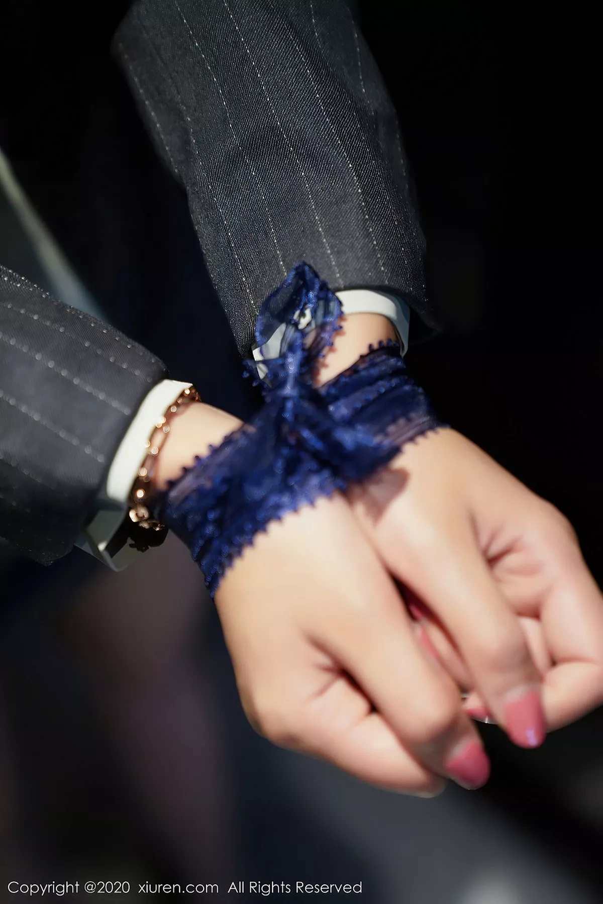 秀人集.com_[XiuRen秀人网]No.2579_嫩模方子萱职场秘书OL制服主题半脱露性感内衣肉丝裤袜诱惑写真96P