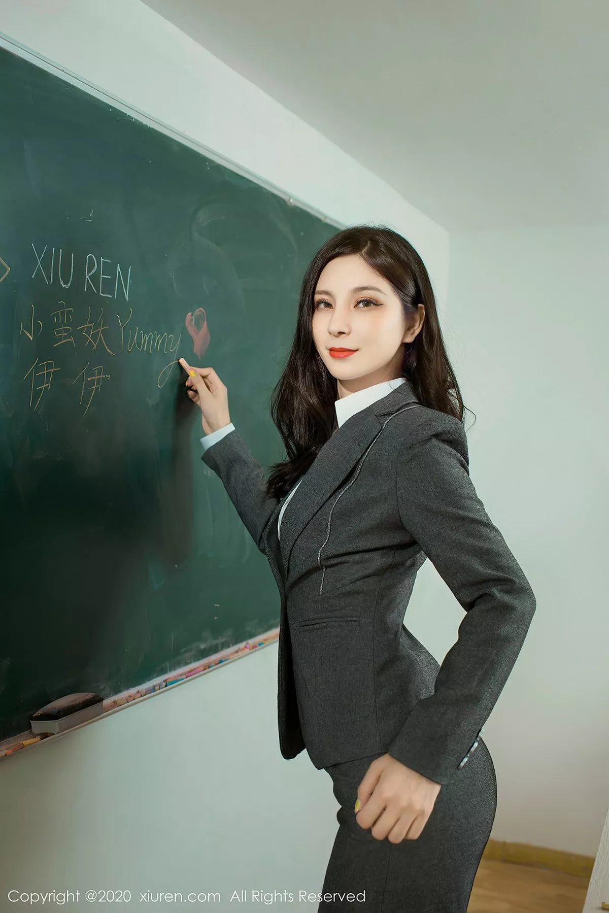 秀人集.com_[XiuRen秀人网]No.2591_嫩模小蛮妖Yummy教学摆姿拍照主题脱黑丝裤袜秀完美身材诱惑写真61P