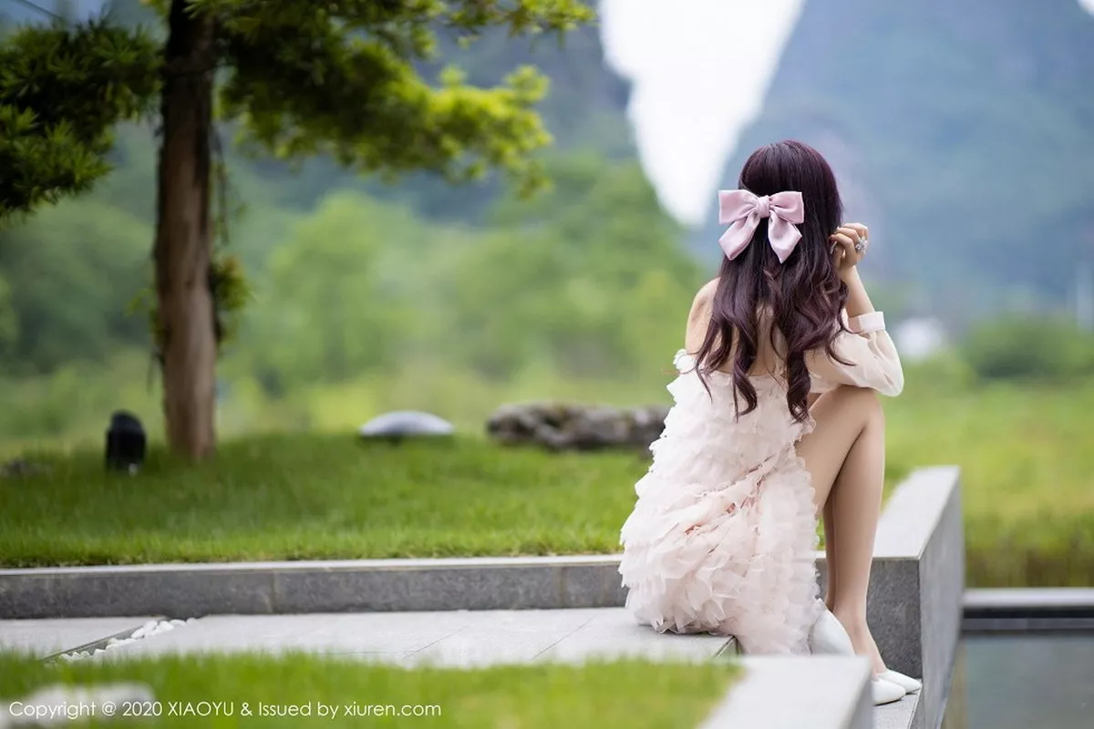 秀人集.com_[XiaoYu画语界]Vol.358_女神杨晨晨sugar阳朔旅拍粉色运动内衣秀魔鬼身材诱惑写真70P