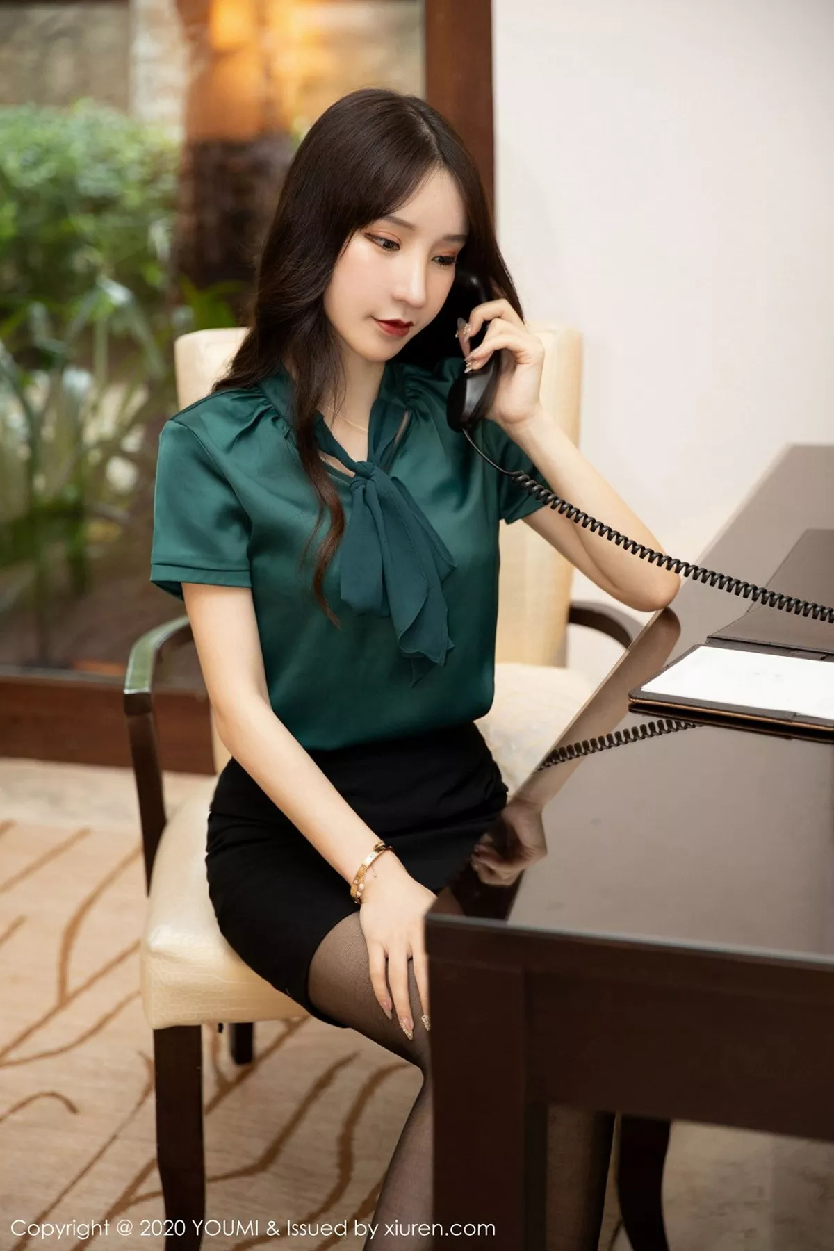 秀人集.com_[YouMi尤蜜荟]Vol.519_女神周于希Sandy三亚旅拍魅惑黑色内衣配黑丝裤袜极致诱惑写真64P