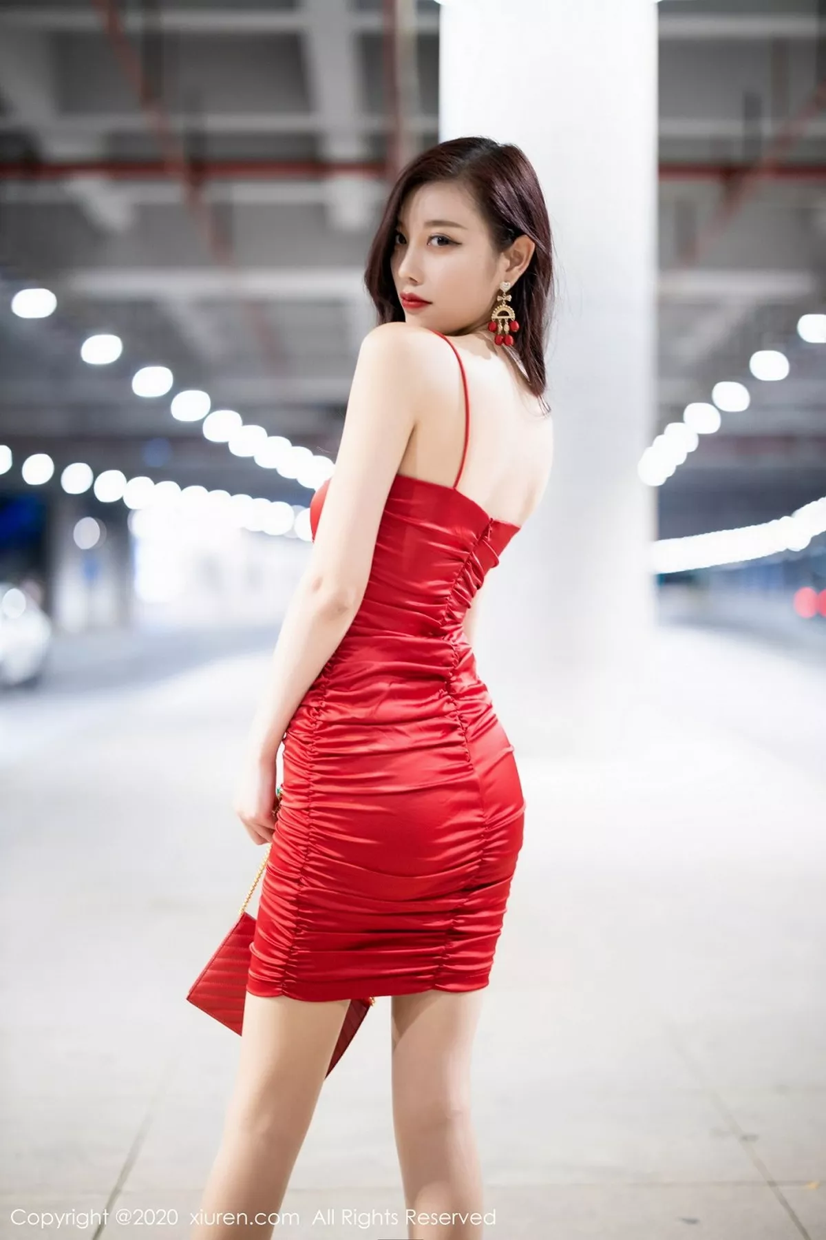 秀人集.com_[XiuRen秀人网]No.2514_女神杨晨晨sugar私房猩红吊裙配肉丝裤袜秀完美身材撩人诱惑写真120P