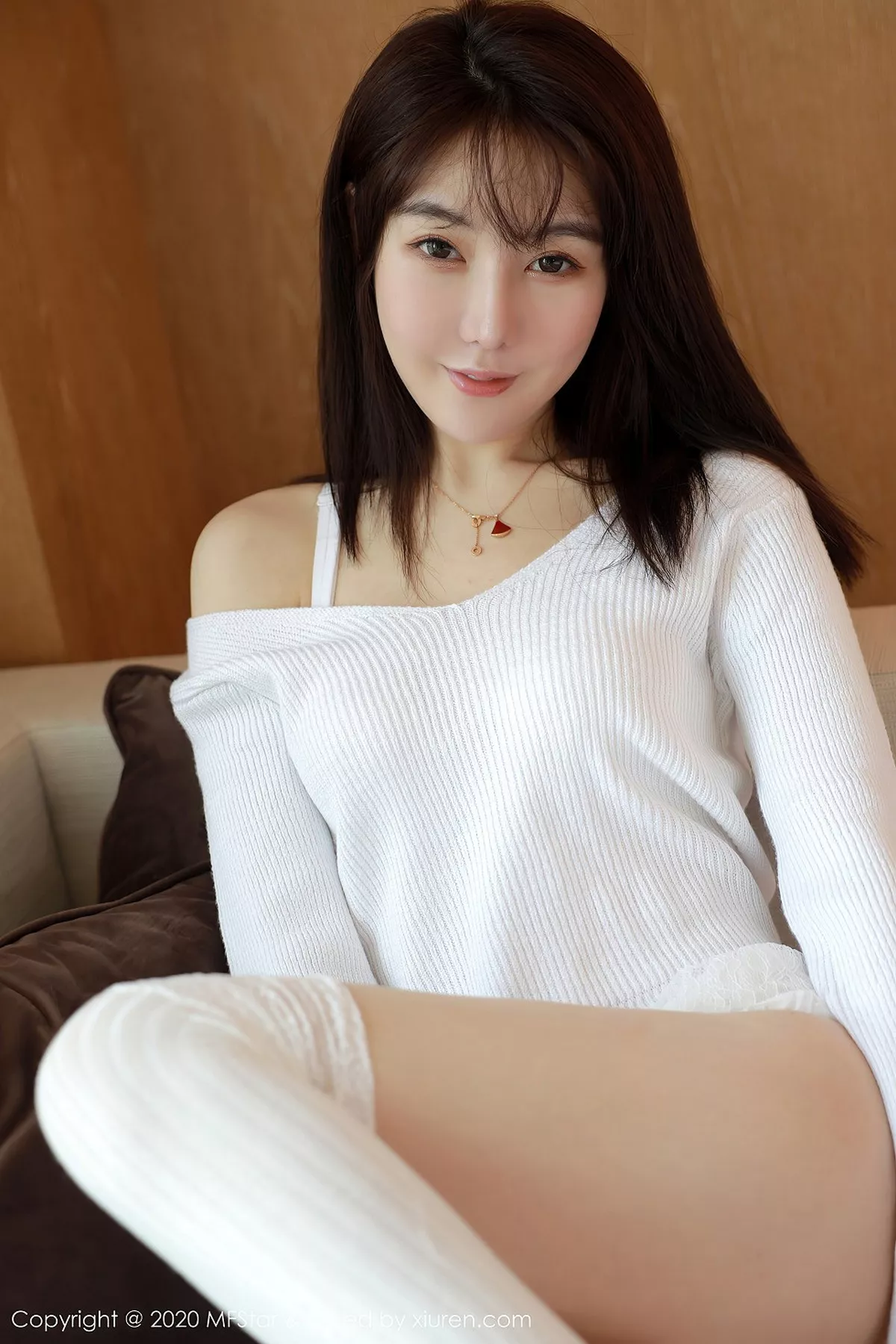 秀人集.com_[MFStar模范学院]Vol.393_嫩模薛琪琪sandy四川旅拍私房性感白色蕾丝内衣完美诱惑写真77P