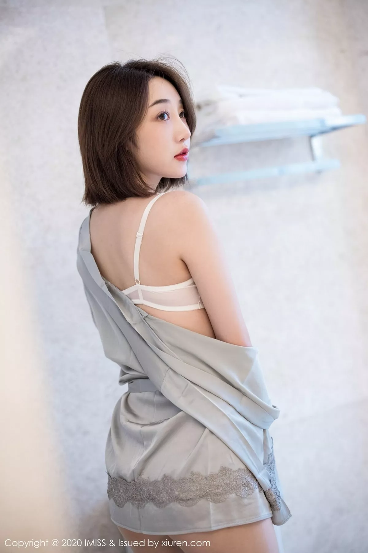 秀人集.com_[IMISS爱蜜社]Vol.510_嫩模九月生心愿旅拍轻薄精致睡衣露性感内衣迷人诱惑写真44P