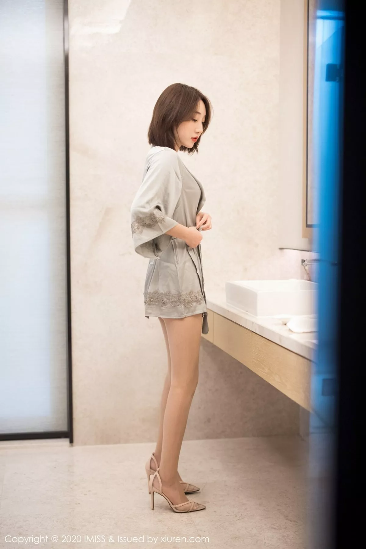 秀人集.com_[IMISS爱蜜社]Vol.510_嫩模九月生心愿旅拍轻薄精致睡衣露性感内衣迷人诱惑写真44P