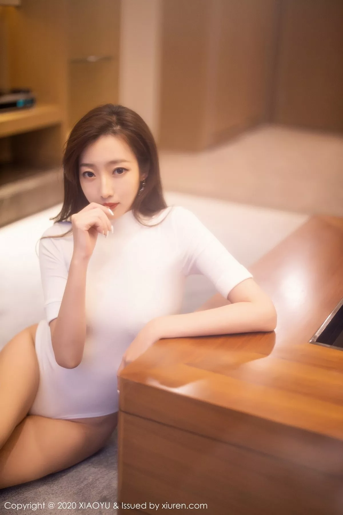 秀人集.com_[XiaoYu画语界]Vol.389_嫩模安琪Yee私房白色高叉连体衣配薄透丝袜秀美腿性感写真88P