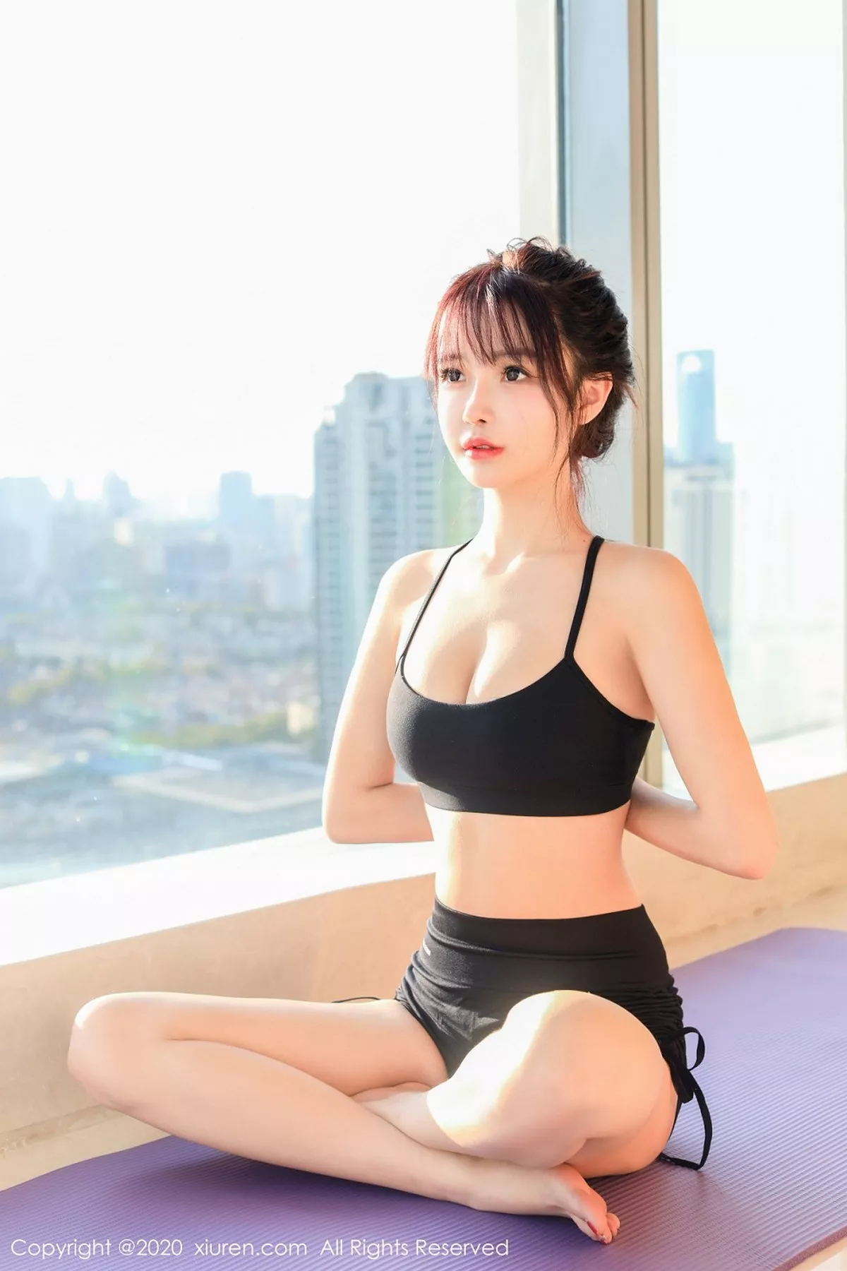 秀人集.com_[XiuRen秀人网]No.2696_嫩模南初妹妹黑色运动内衣主题私房瑜伽姿势秀完美身材诱惑写真40P