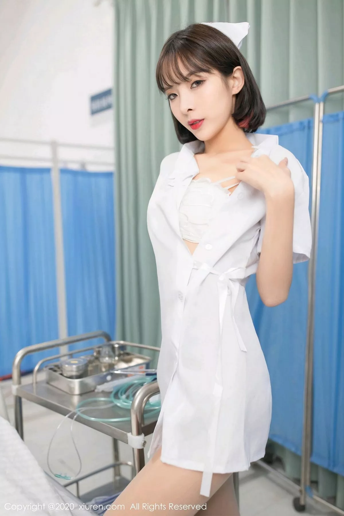 秀人集.com_[XiuRen秀人网]No.2698_嫩模陈小喵私房护士剧情主题无内肉丝裤袜秀翘臀惹火诱惑写真68P