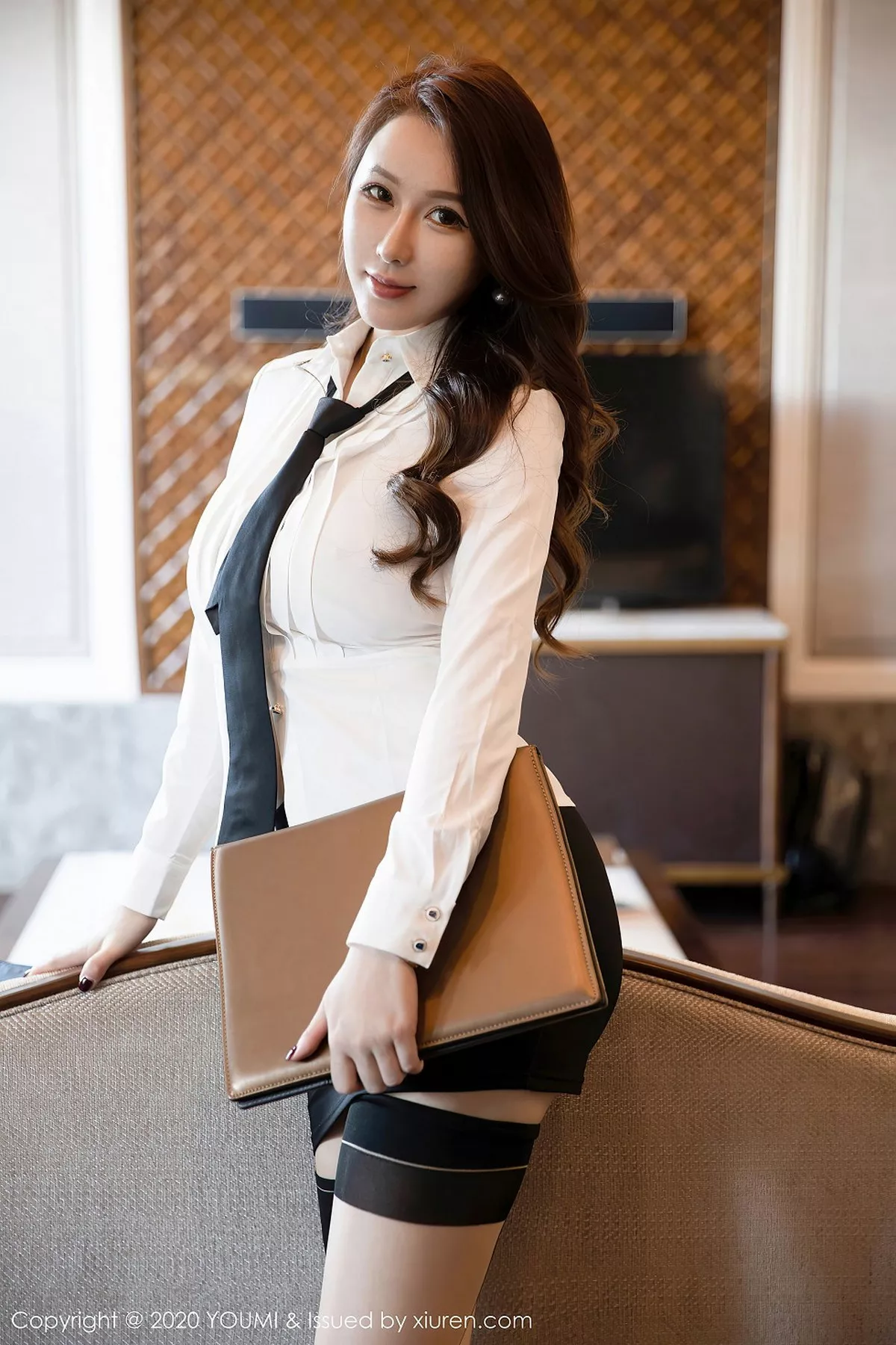 秀人集.com_[YouMi尤蜜荟]Vol.535_女神Egg-尤妮丝西双版纳旅拍私人管家主题丰满身材诱惑写真67P