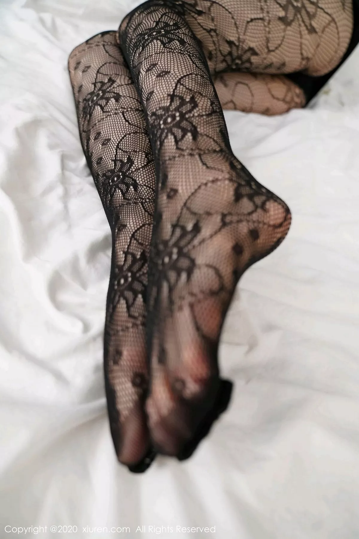 秀人集.com_[XiuRen秀人网]No.2725_女神糯美子Mini经典职场0L主题蕾丝内衣配黑丝网袜撩人诱惑写真77P