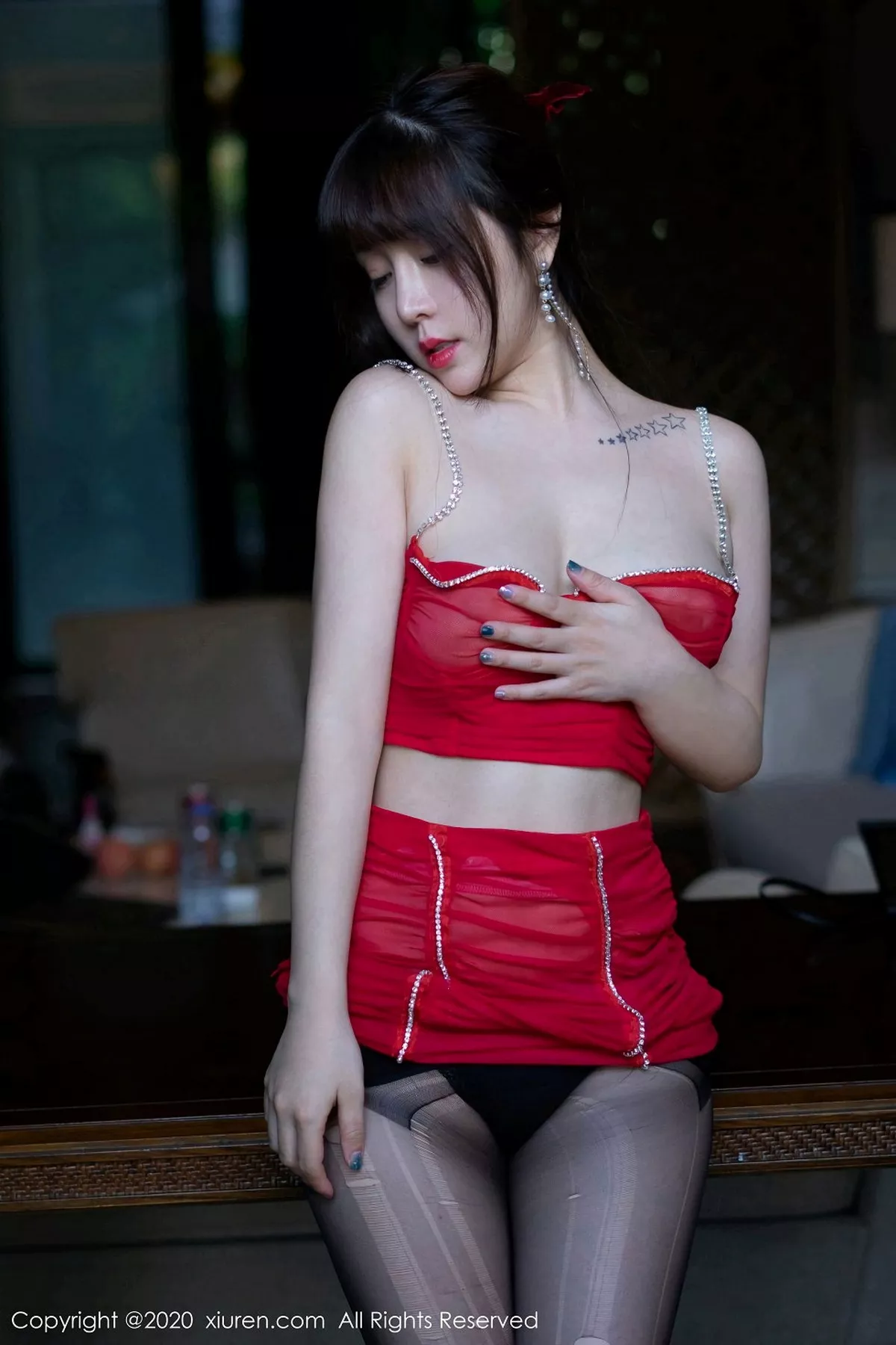 秀人集.com_[XiuRen秀人网]No.2757_女神王雨纯西双版纳旅拍私房猩红内衣配魅惑黑丝完美诱惑写真50P