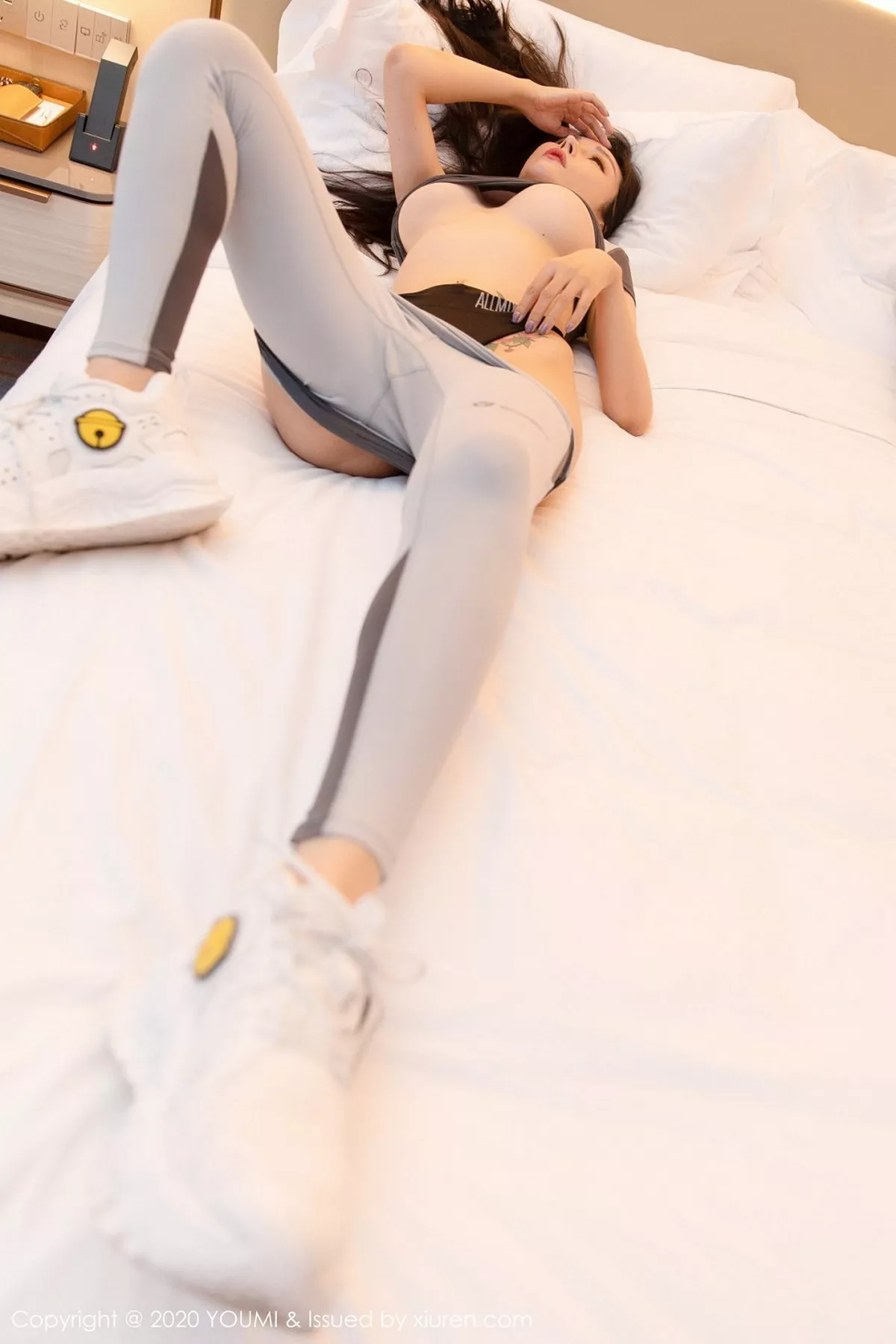 秀人集.com_[YouMi尤蜜荟]Vol.554_嫩模田冰冰私房矫健运动风格内衣半撩露豪乳勾魂诱惑写真40P