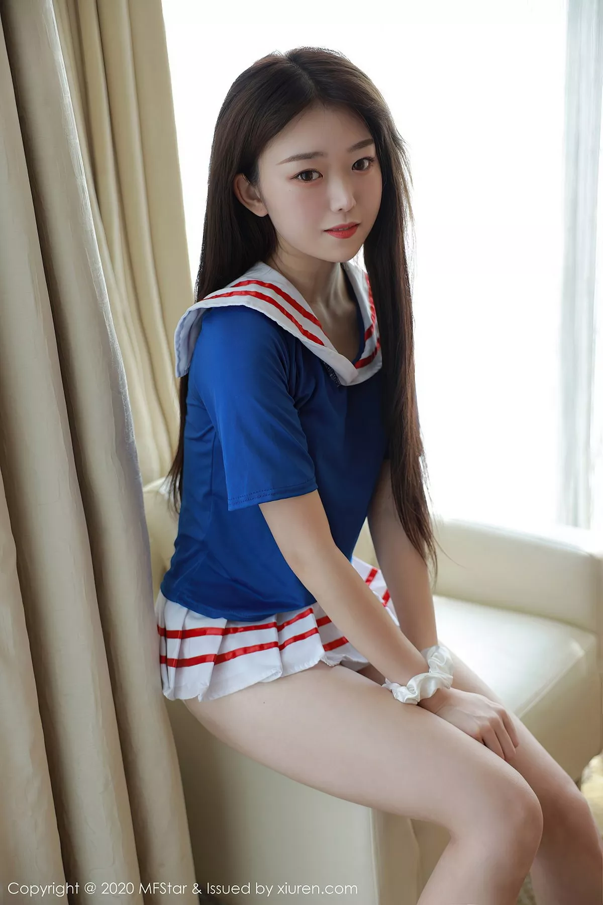 秀人集.com_[MFStar模范学院]Vol.395_嫩模小奶瓶呜鸣私房水手服性感百褶裙秀翘臀美腿诱惑写真60P