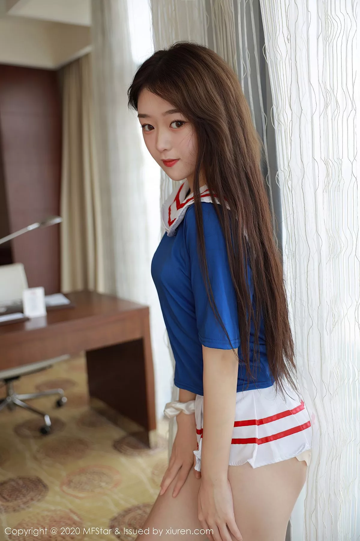 秀人集.com_[MFStar模范学院]Vol.395_嫩模小奶瓶呜鸣私房水手服性感百褶裙秀翘臀美腿诱惑写真60P