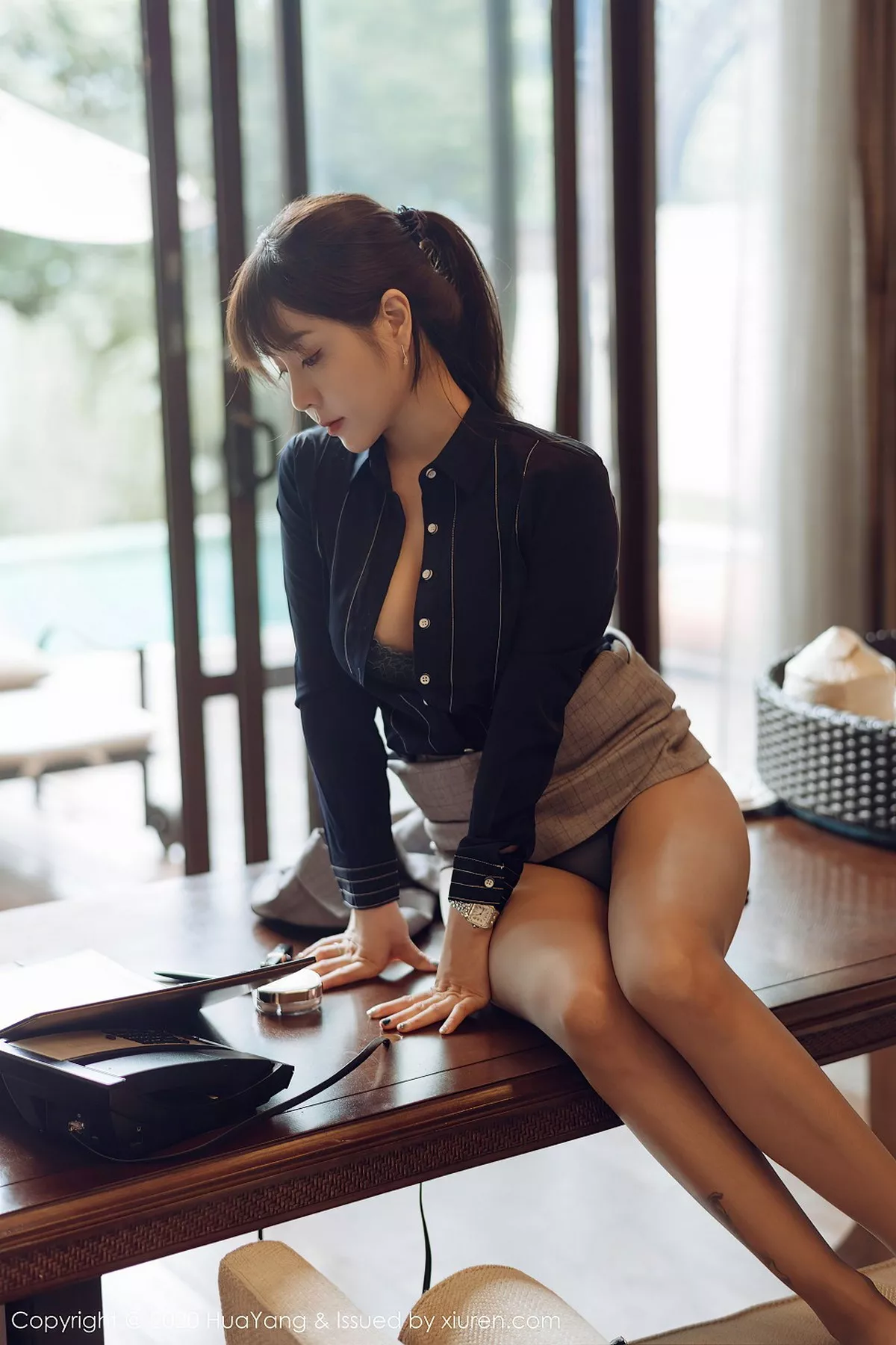 秀人集.com_[HuaYang花漾]Vol.300_女神王雨纯西双版纳旅拍总裁vs土气职员第二部私房诱惑写真80P