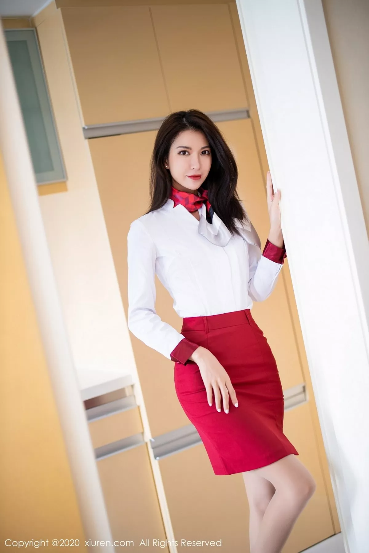 秀人集.com_[XiuRen秀人网]No.2640_气质美女Carry空乘制服主题私房脱制服露蕾丝内衣诱惑写真91P