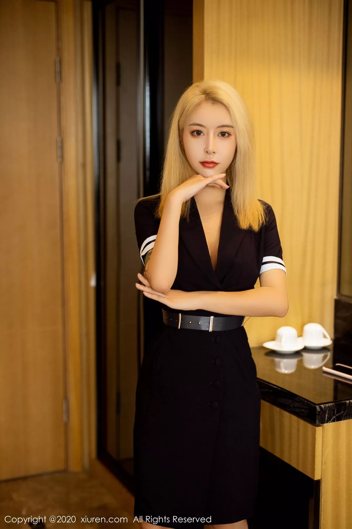 秀人集.com_[XiuRen秀人网]No.2645_嫩模糯米NM私房黑色长裙半脱露黑色内衣透视秀翘臀诱惑写真36P