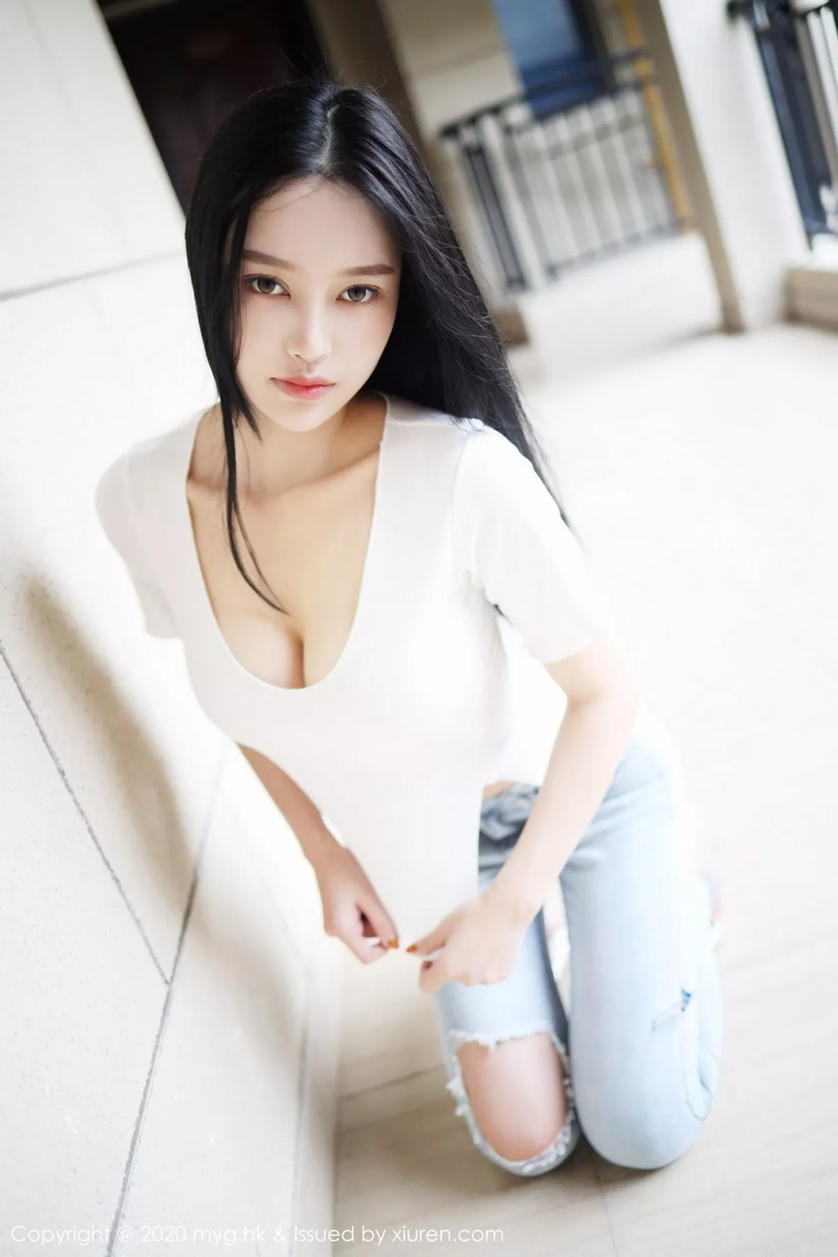 秀人集.com_[MyGirl美媛馆]Vol.459_女神唐琪儿私房破烂紧身牛仔裤半脱露翘臀撩人诱惑写真72P