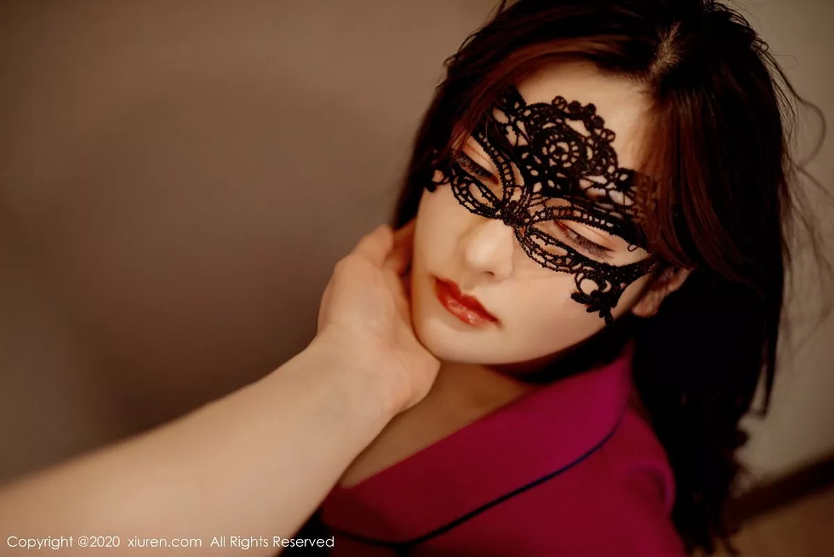 秀人集.com_[XiuRen秀人网]No.2770_嫩模白露小猪私房情趣捆绑破烂黑丝裤袜秀惹火身材极致诱惑写真45P